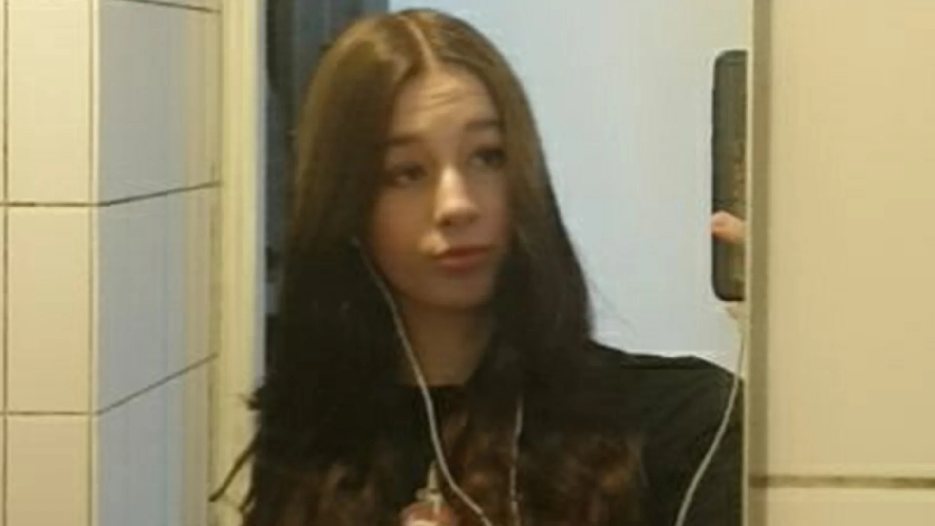 Lolle (15) uit Maastricht vermist, politie houdt alle opties open