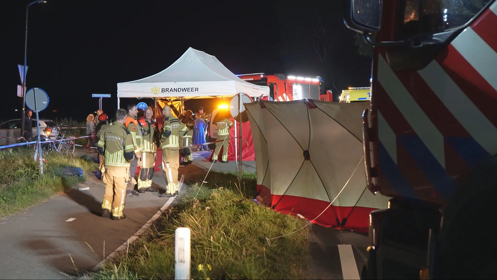 Automobilist komt om bij fataal ongeluk met vrachtwagen in Almkerk