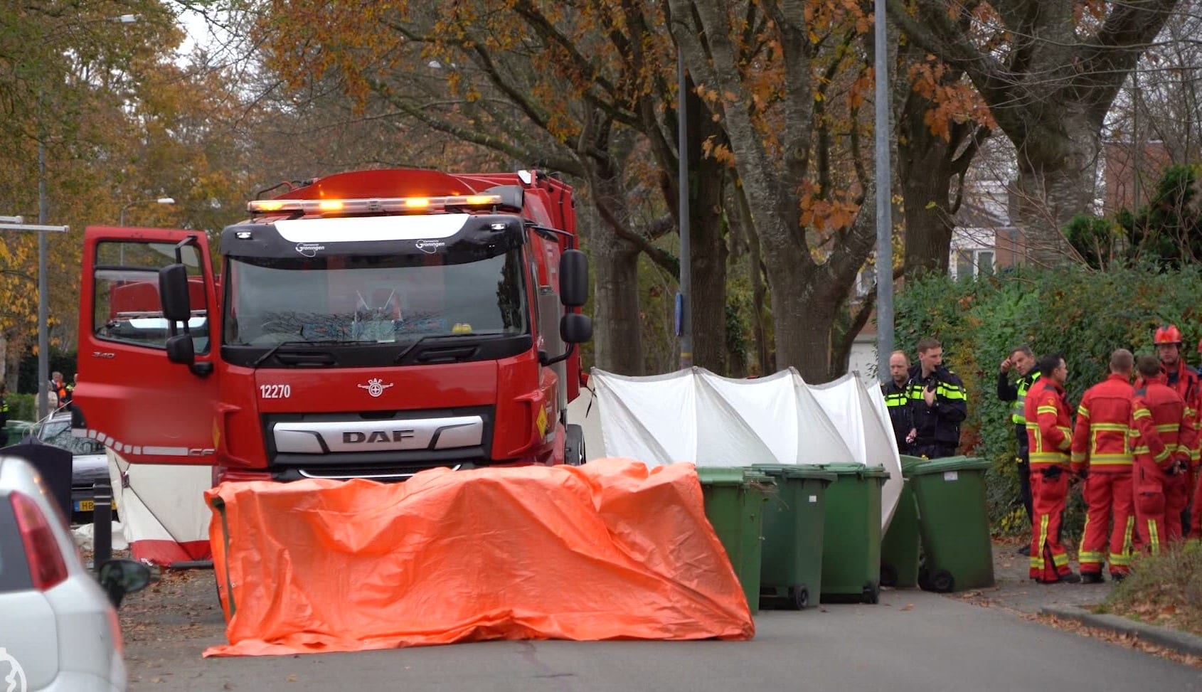 Man (72) overleden na aanrijding tussen vrachtwagen en fietser in Groningen