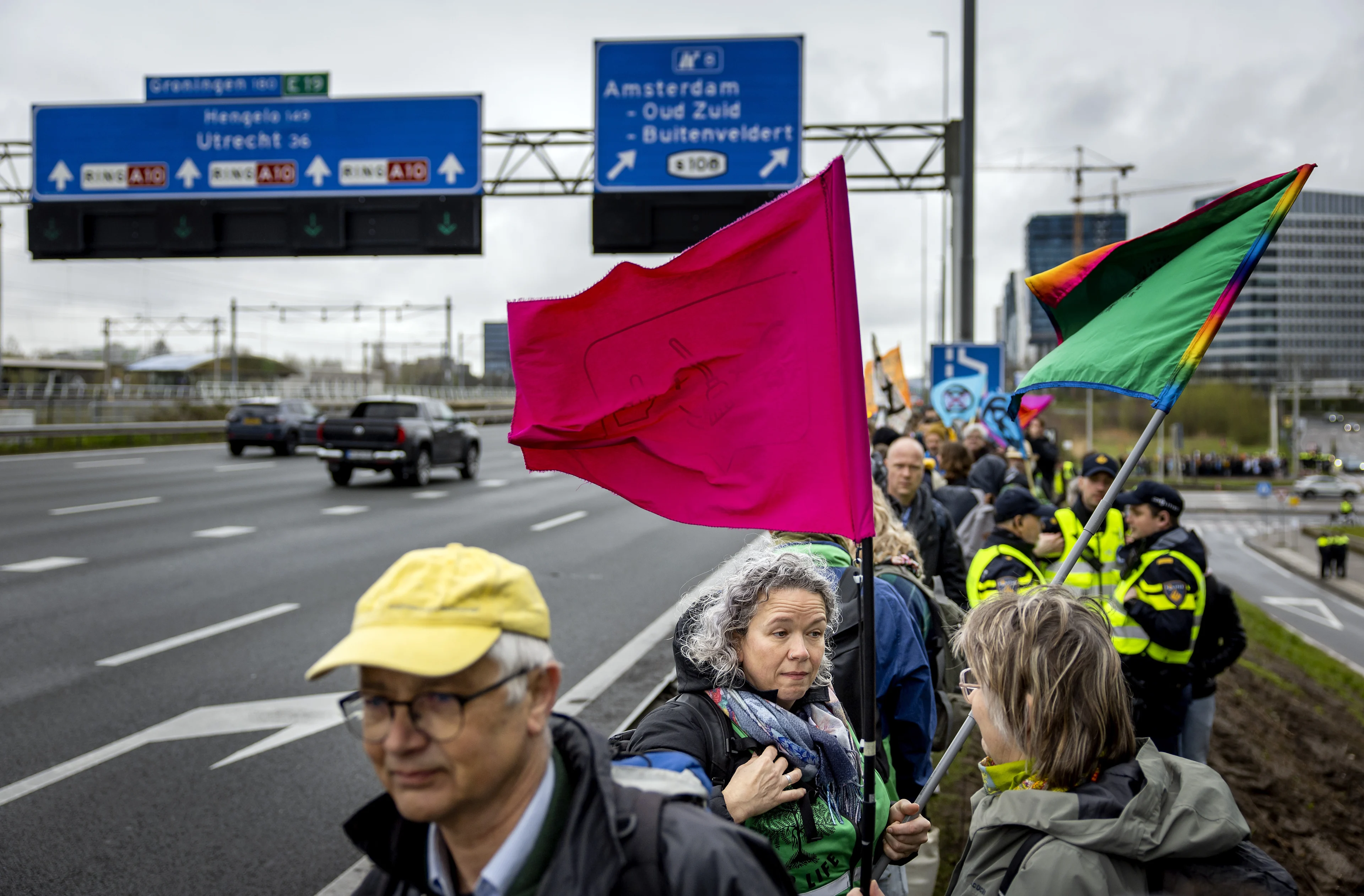 Politie arresteert 25 klimaatactivisten bij mislukte demonstratiepoging A10