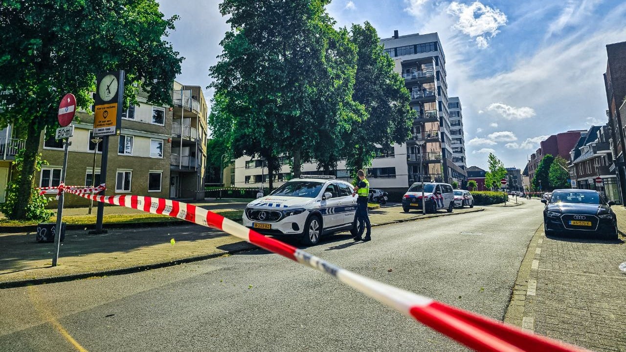 Invallen op vier plekken in Enschede, meerdere arrestaties