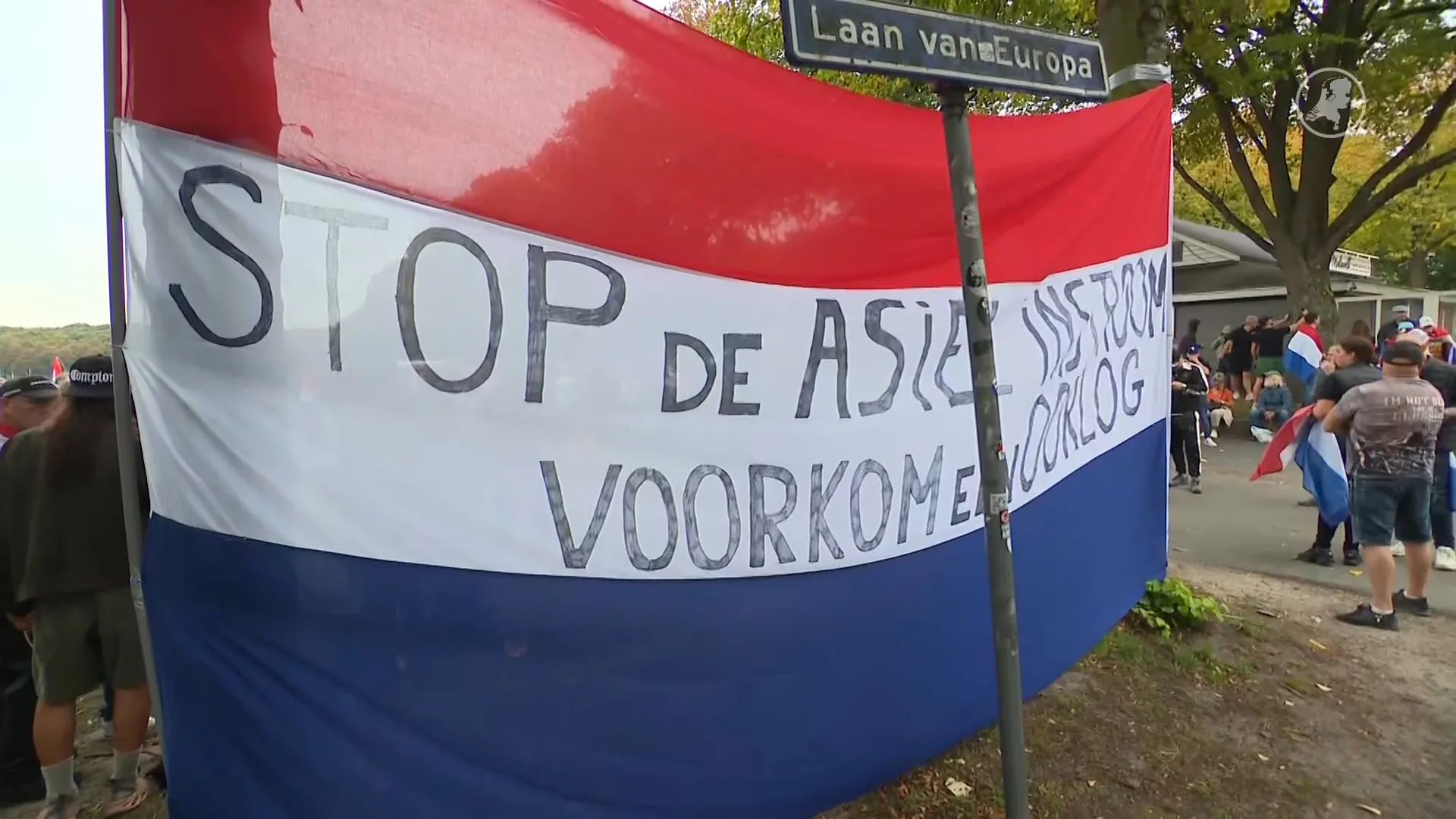 Duizenden mensen demonstreren op Malieveld tegen asielbeleid