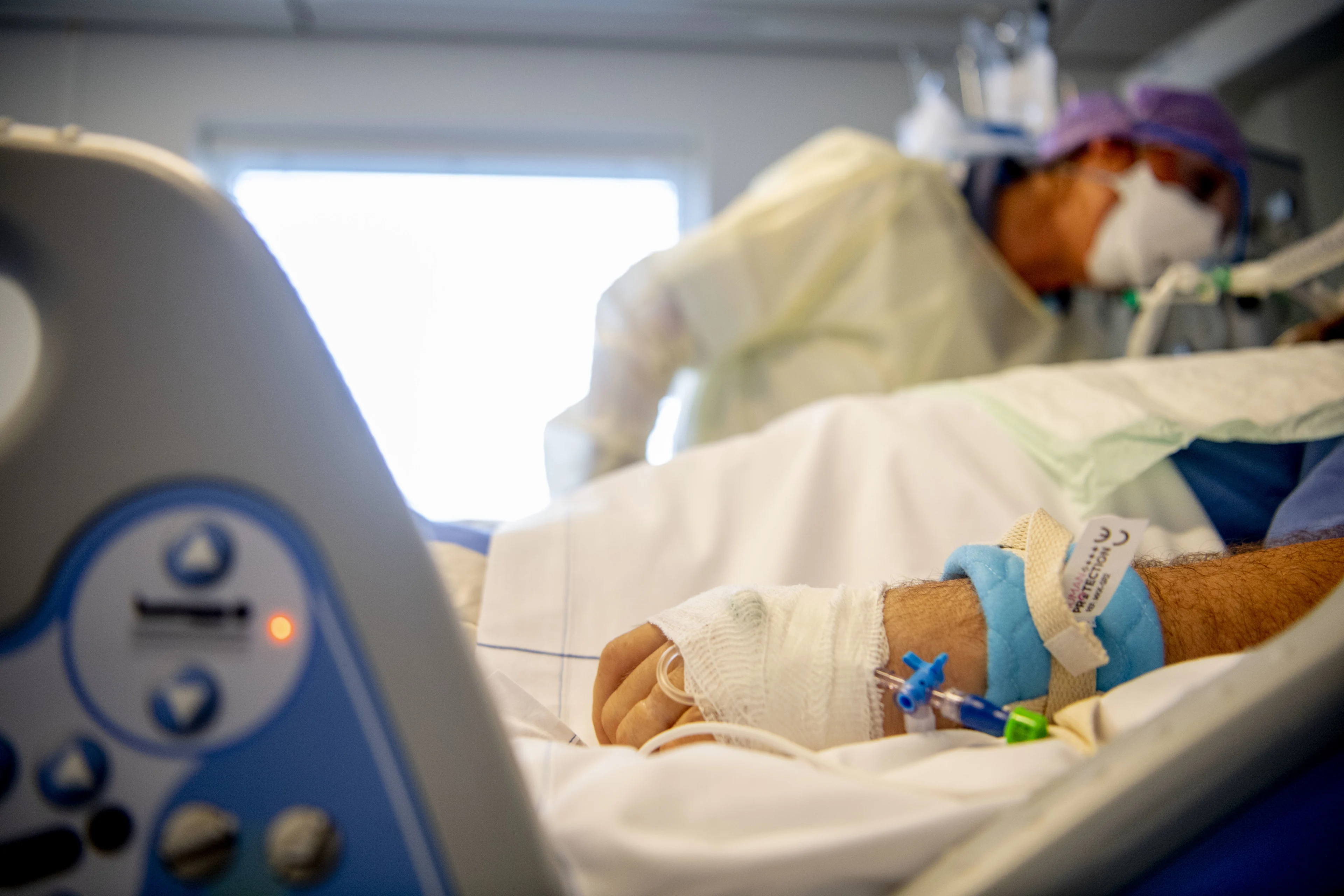 Weer liggen er iets meer coronapatiënten in het ziekenhuis, 3737 nieuwe besmettingen