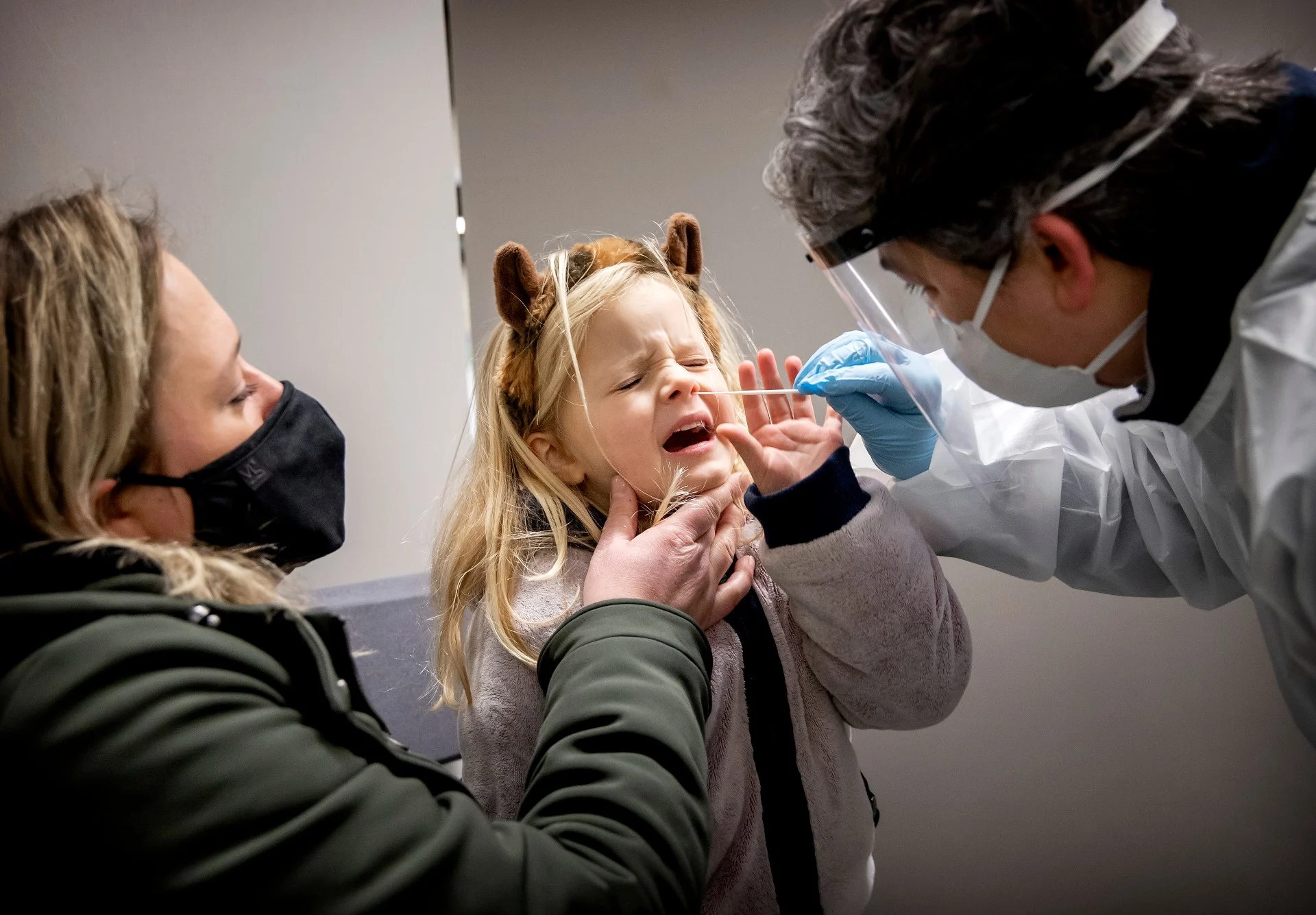 RIVM meldt ruim duizend nieuwe positieve tests minder dan gemiddeld