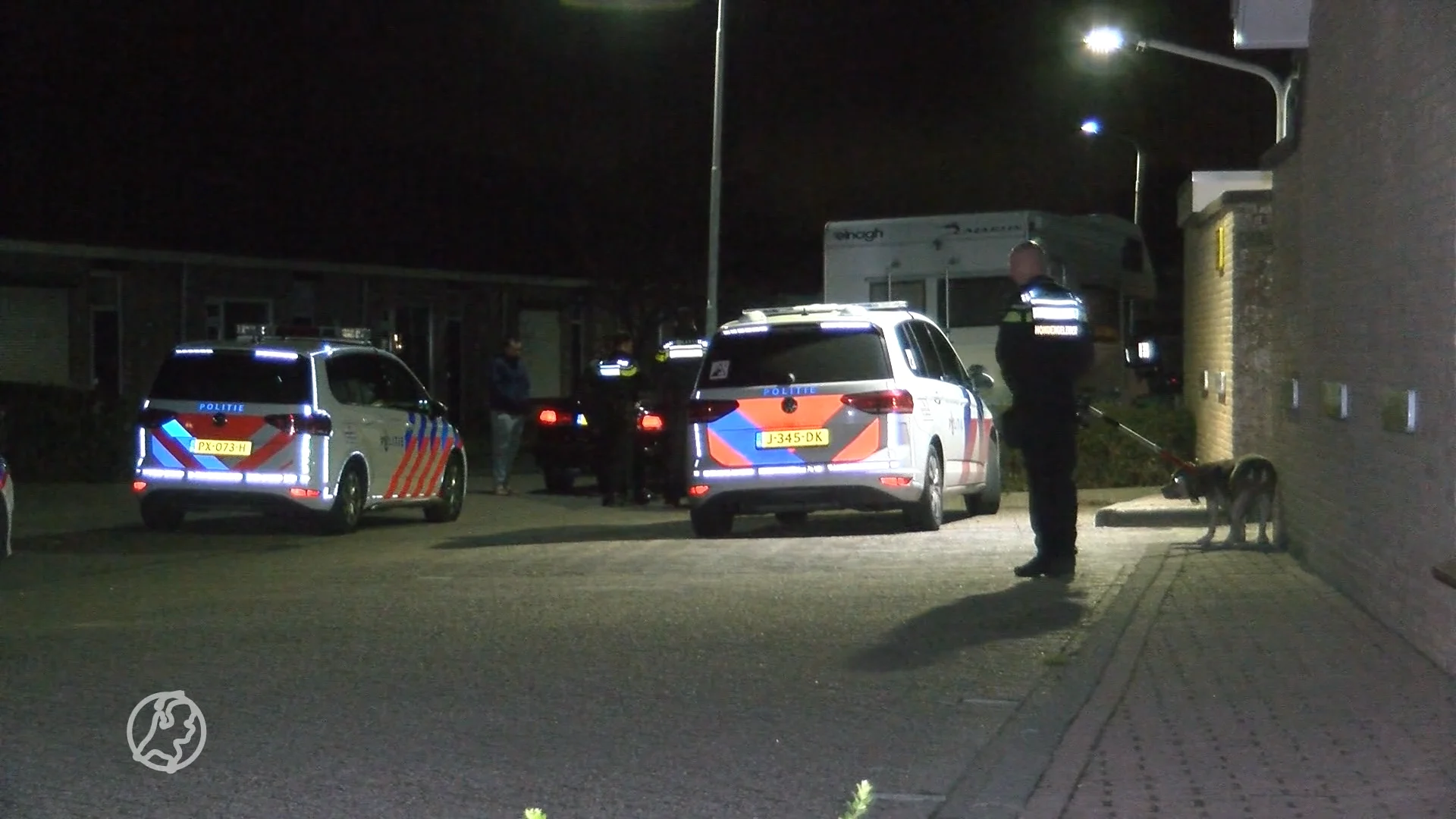 Man gaat om onbekende redenen los op tuin en mishandelt Fransman