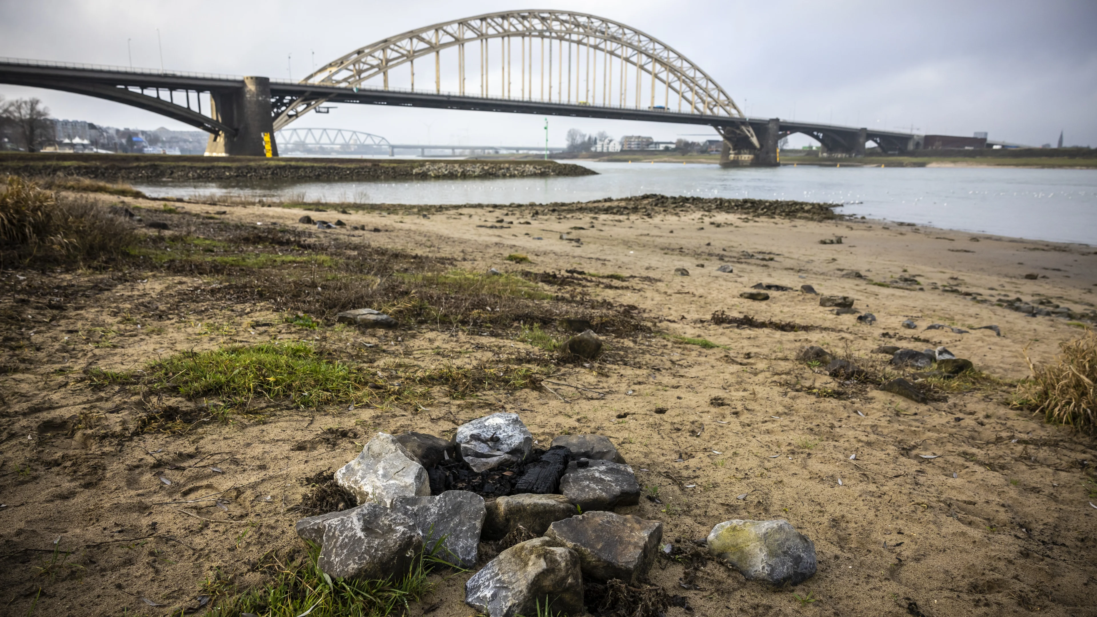 Nijmegen gaat strandjes 's nachts sluiten vanwege drugsoverlast