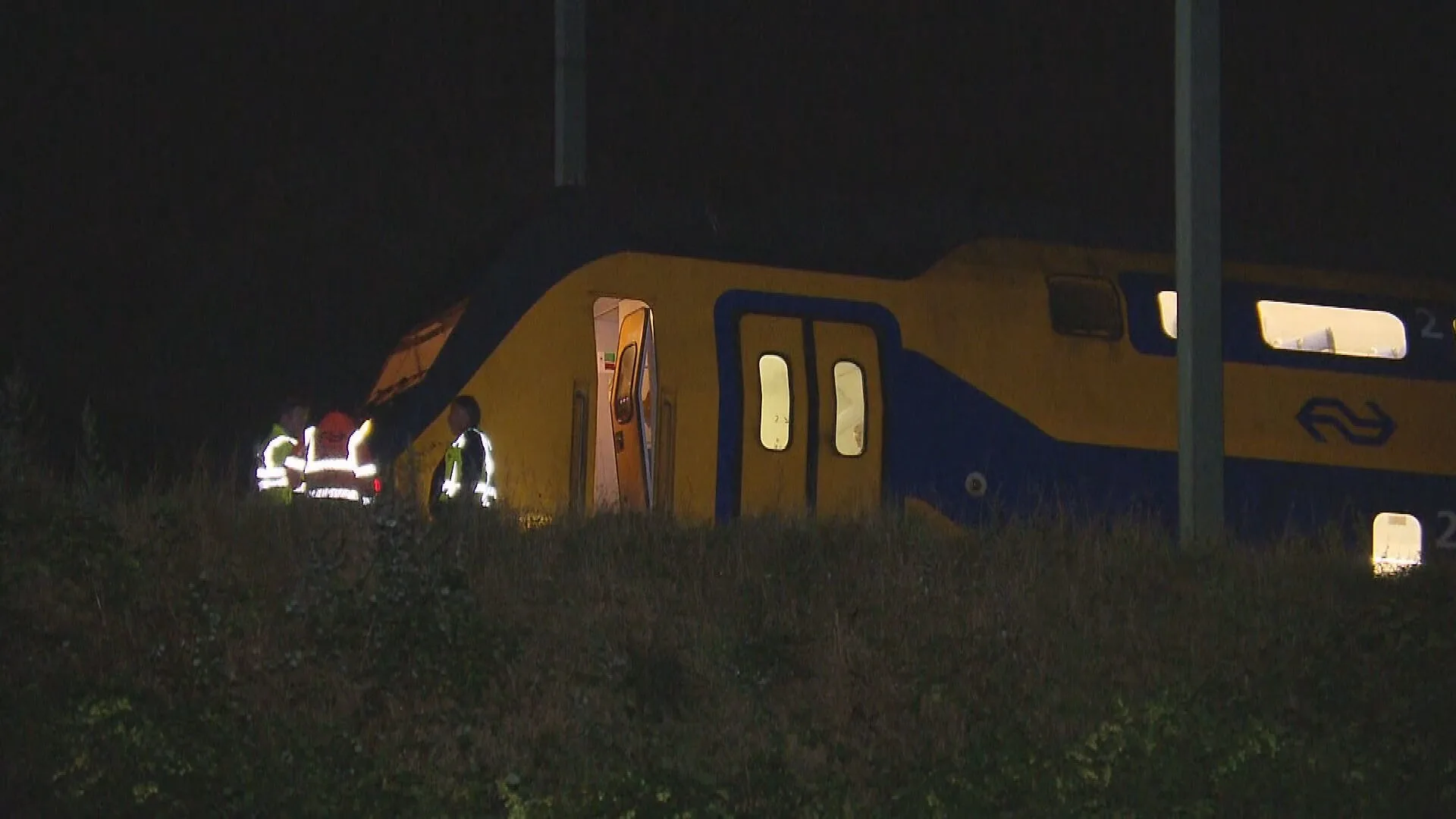 Trein met honderden passagiers ontspoord bij Weert, geen gewonden