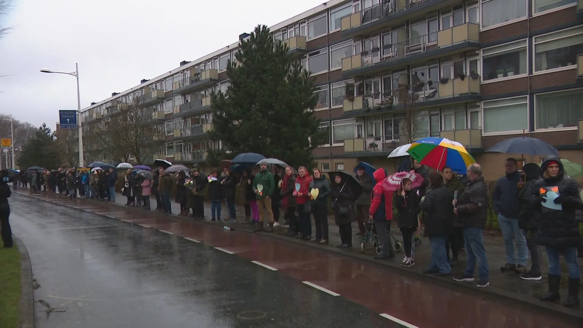 Erehaag voor doodgereden Lies (77) en Joke (84): 'Mensen moeten weten dat oma een geweldig mens was'