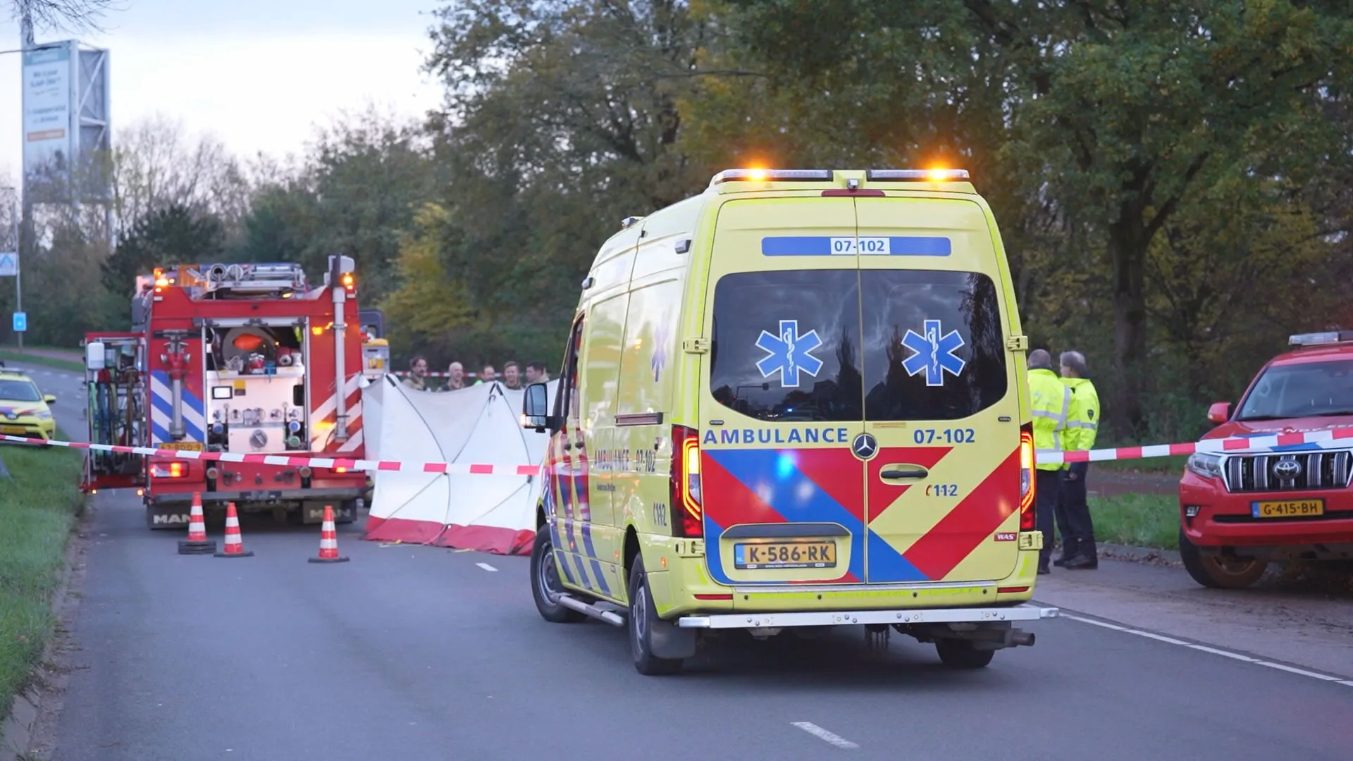 Dode en gewonden in Arnhem door auto op verkeerde weghelft