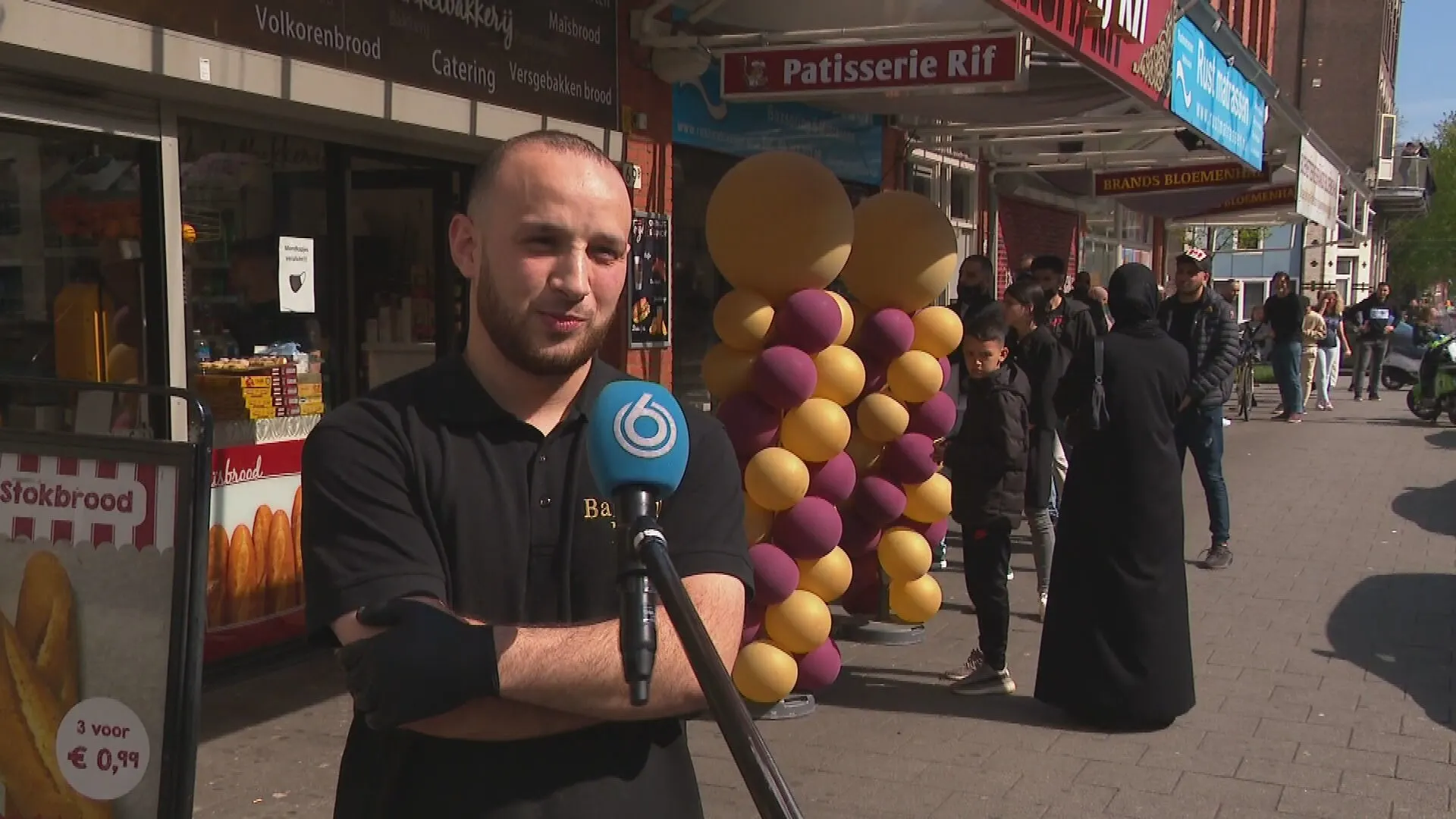 Rotterdamse bakker draait overuren tijdens Suikerfeest: '4.000 kilo koekjes en 350 taarten'