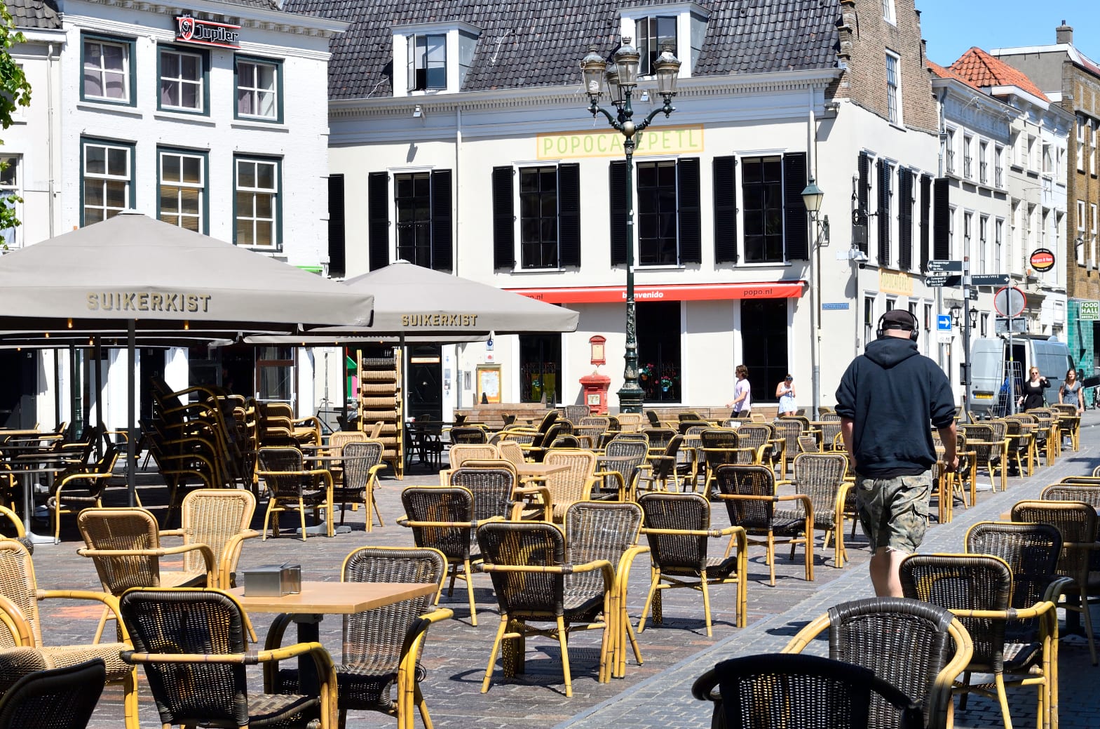 De terrassen gaan weer open! Aan deze regels moet je je houden