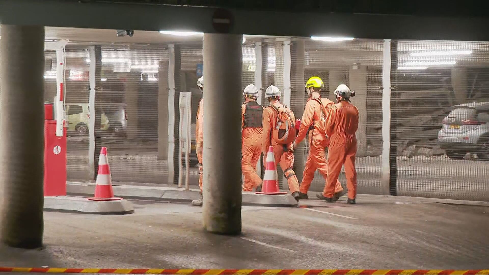 Onfortuinlijke eigenaren auto's ingestorte garage Nieuwegein mogen kijkje nemen