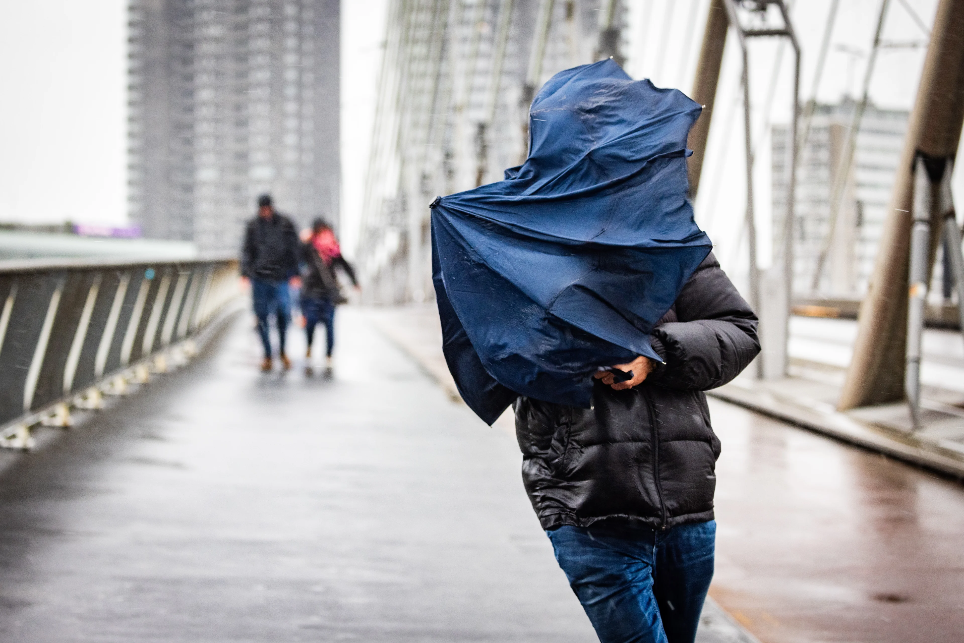 Onstuimige jaarwisseling op komst met regen en harde wind