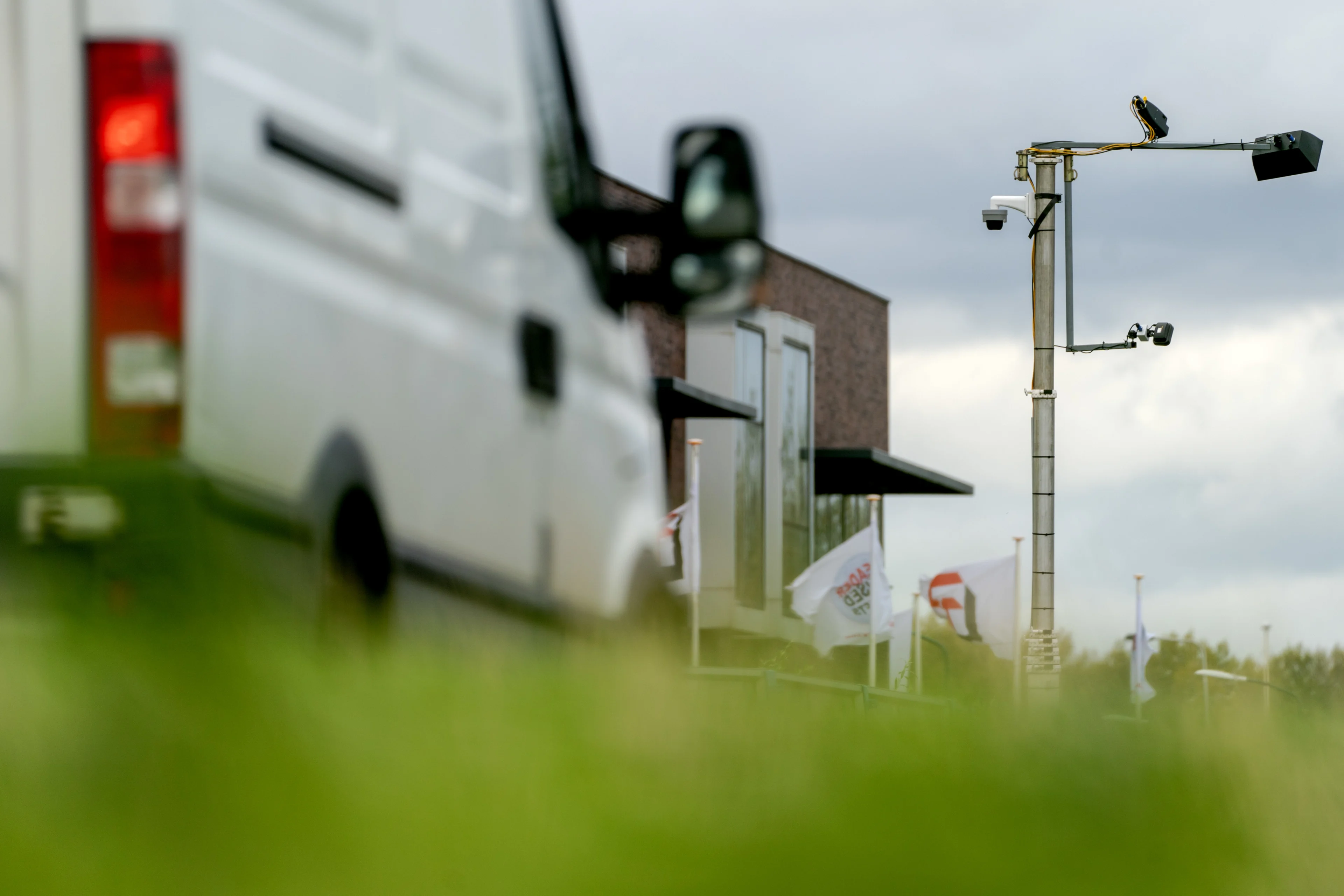 Slimme camera's betrappen vanaf nu automobilisten met telefoon