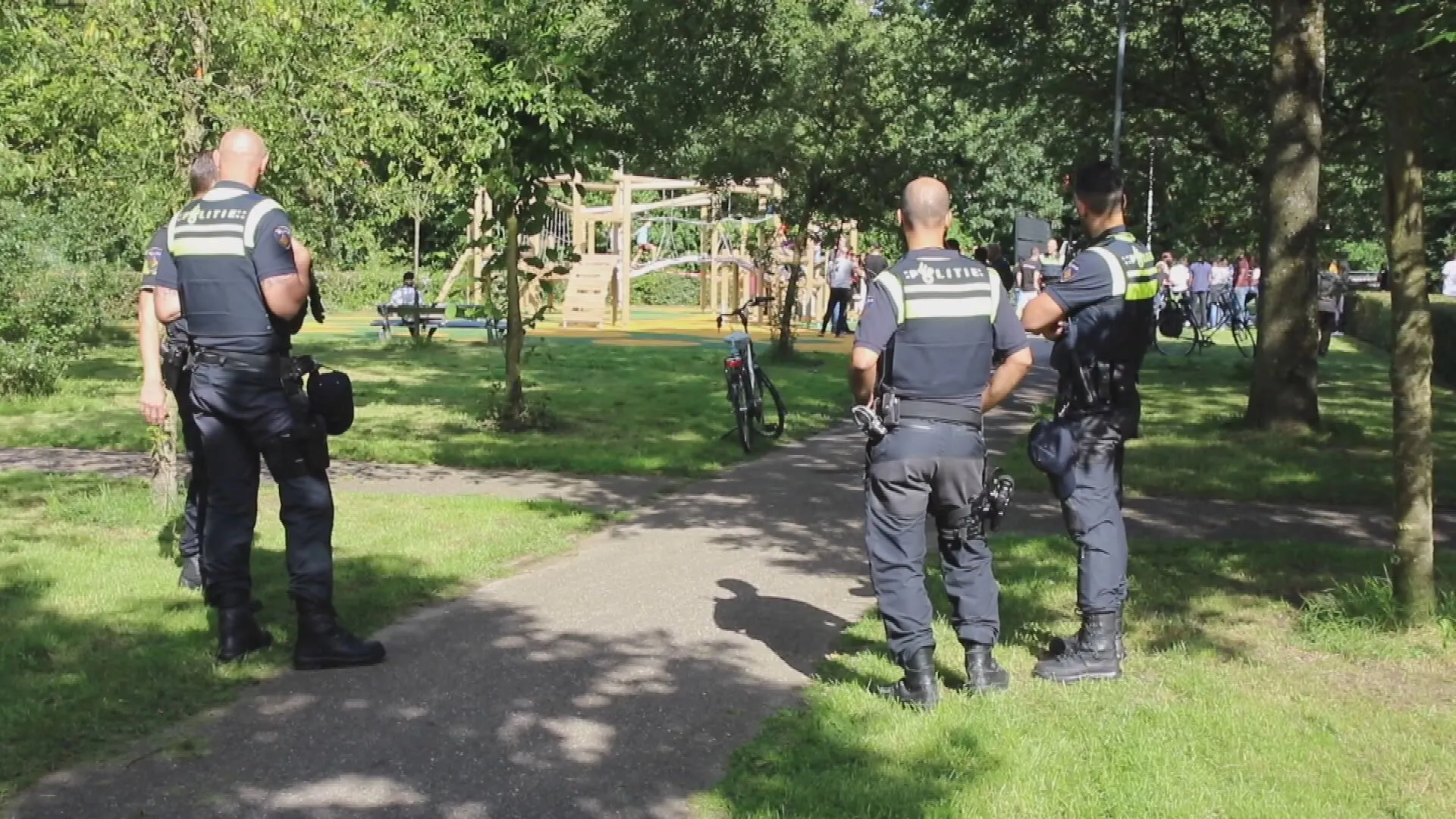 Jongen (15) overleden na steekpartij in Rotterdams parkje, dader spoorloos