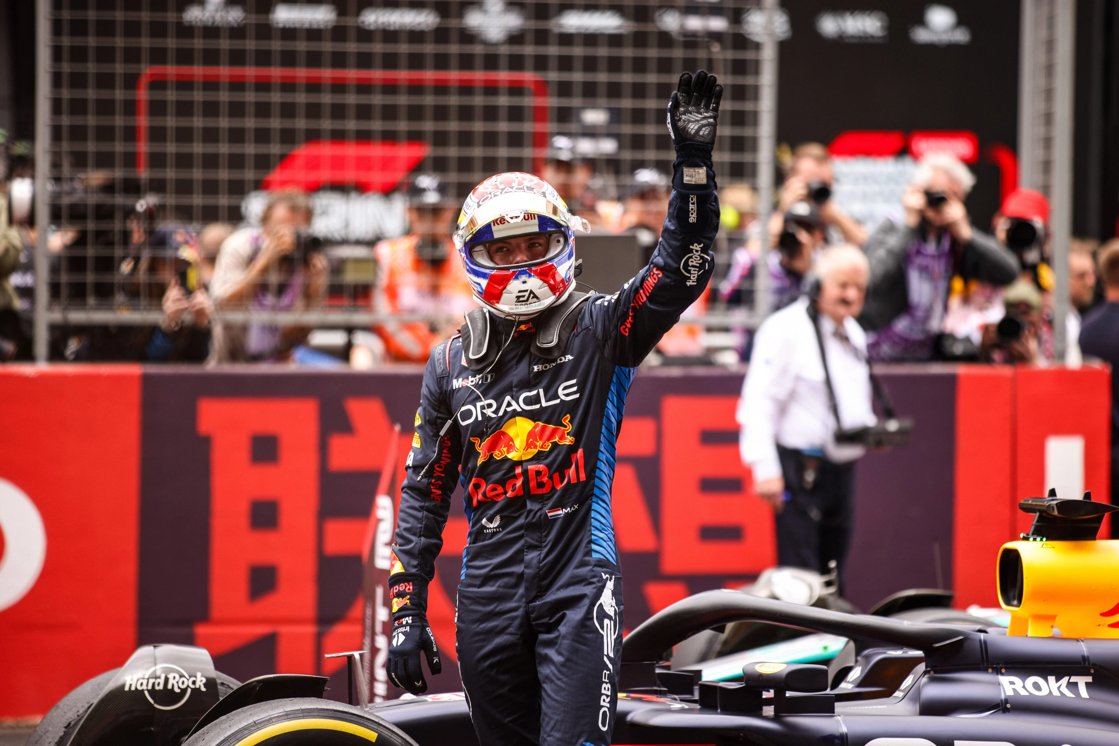 Max Verstappen grijpt zijn eerste Chinese zege bij GP van China