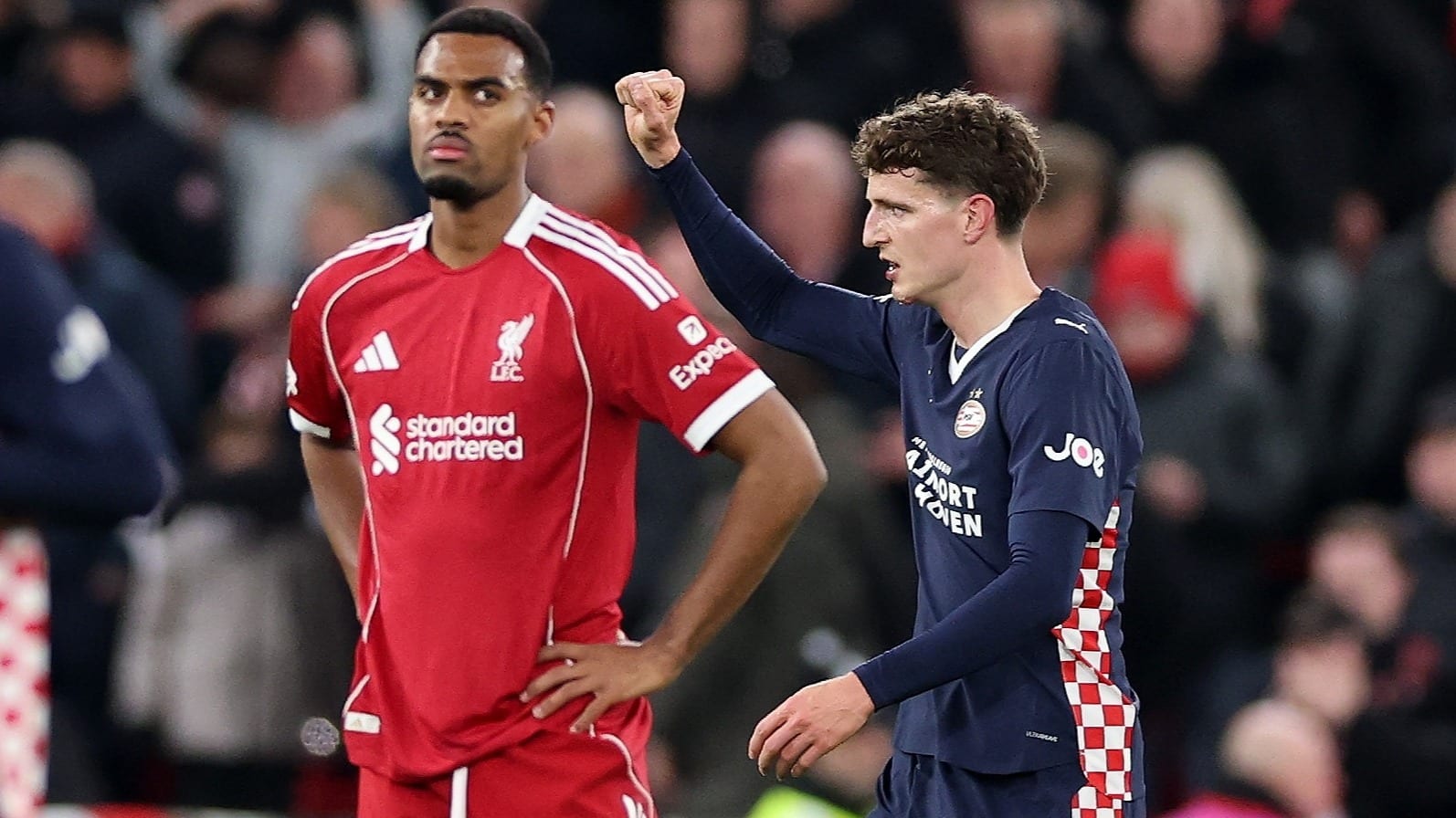 PSV stunt met Champions League-overwinning in Liverpool: 1-4