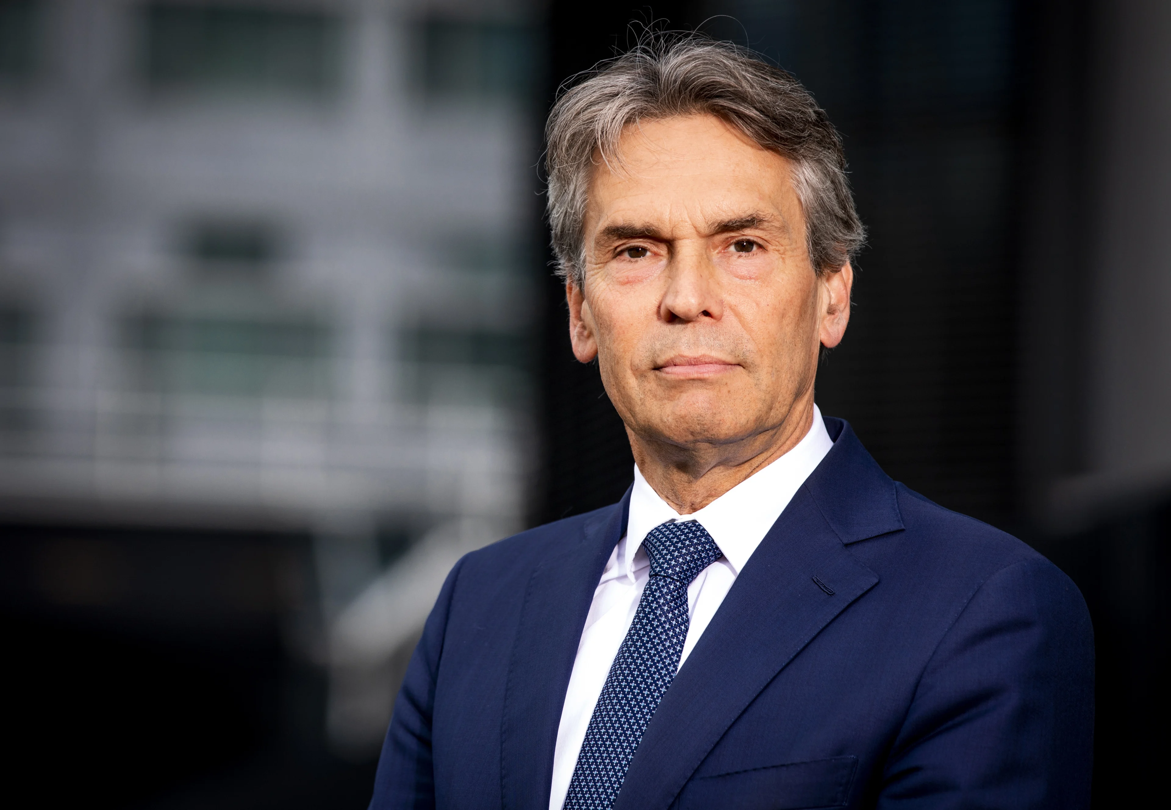 Meerderheid Nederlanders ziet Dick Schoof als premier wel zitten