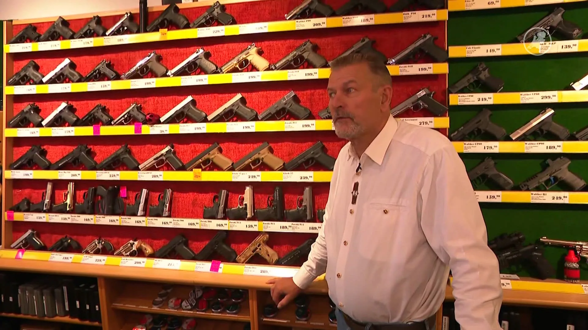 Het loopt storm bij wapenwinkels na dood Lisa (17)