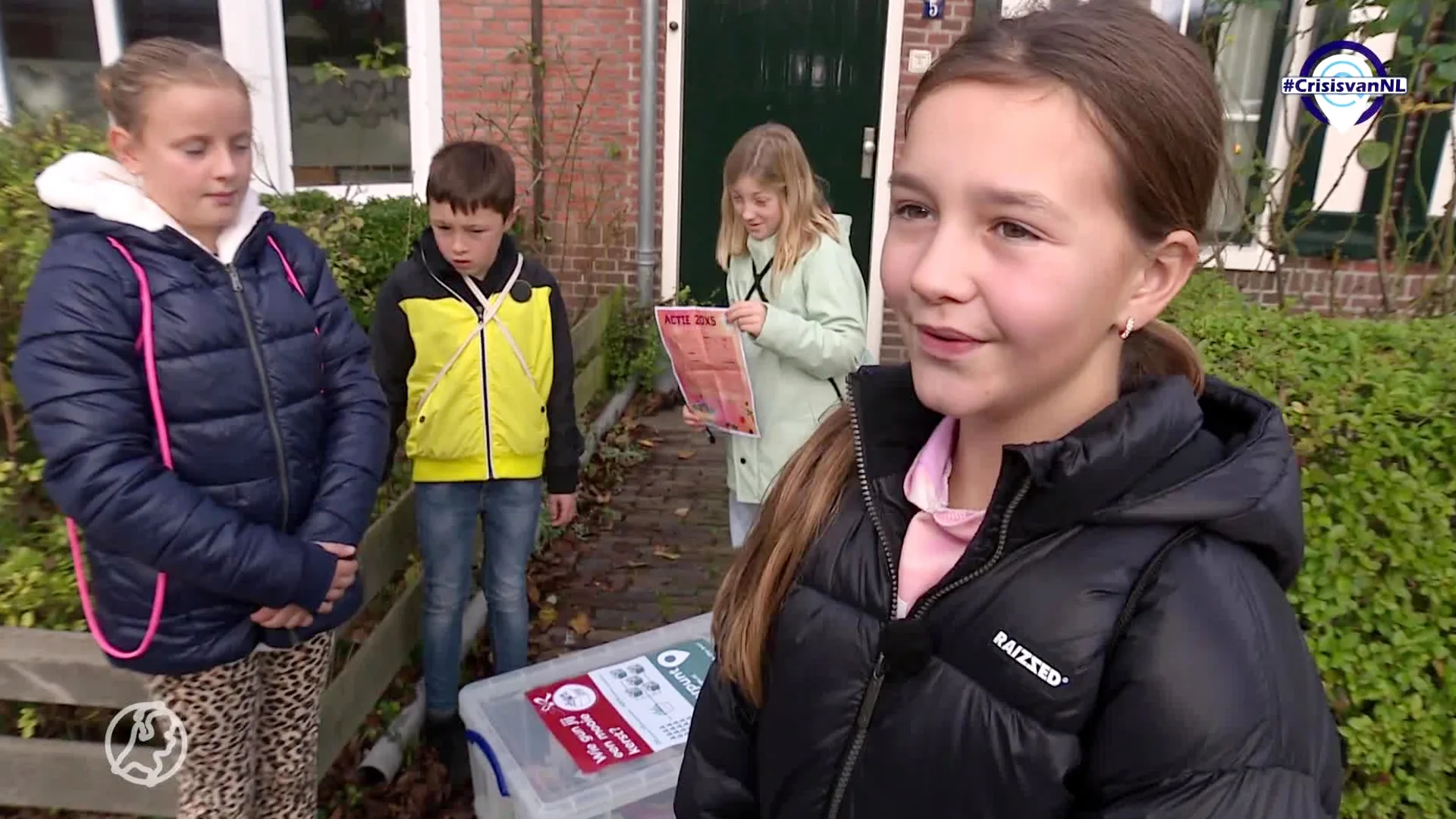 #CrisisvanNL | Leerlingen pakken kerstpakketten in voor arme gezinnen