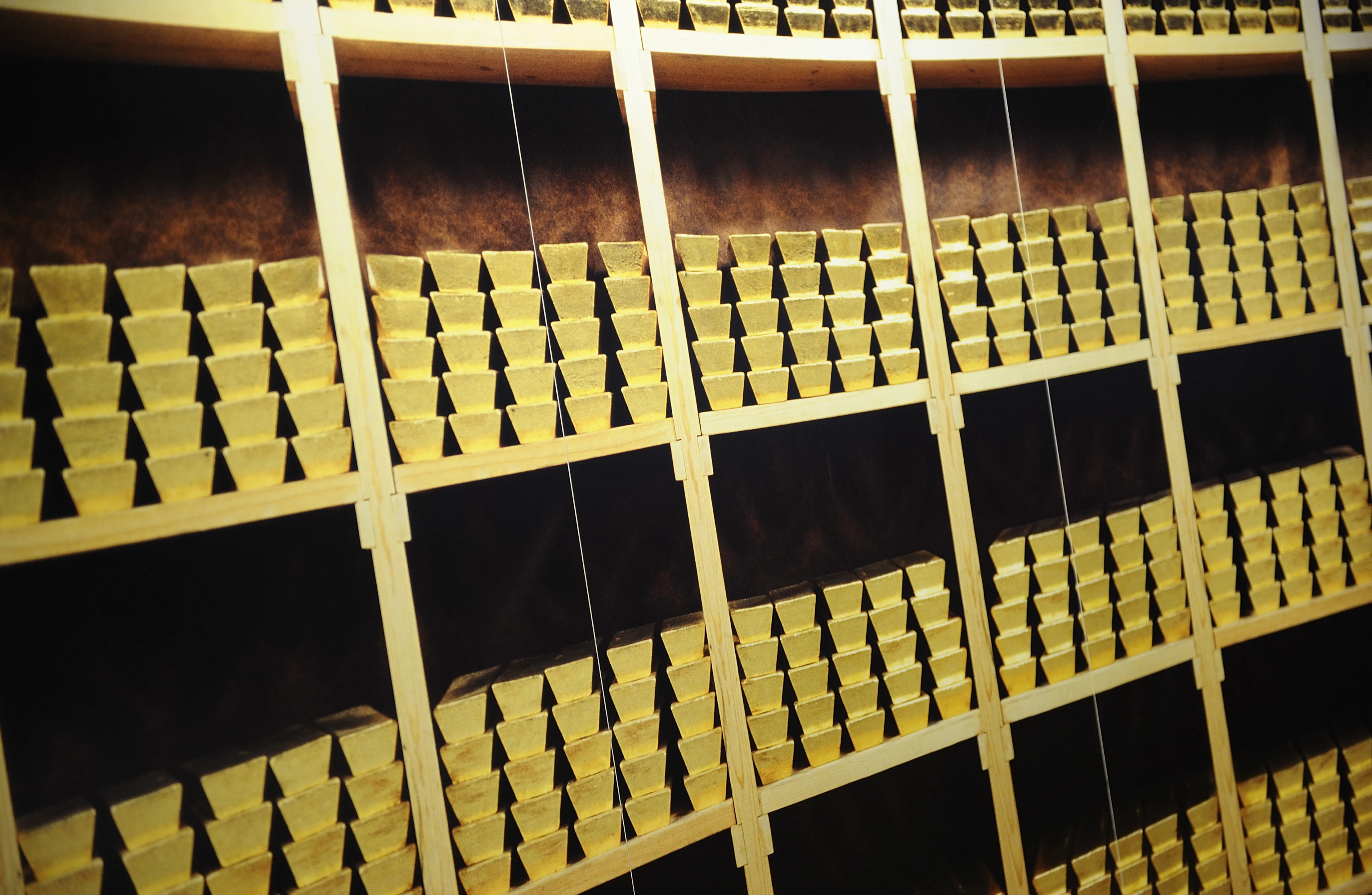 Koninklijke Marechaussee verhuist duizenden goudstaven van de Nederlandsche Bank naar Haarlem