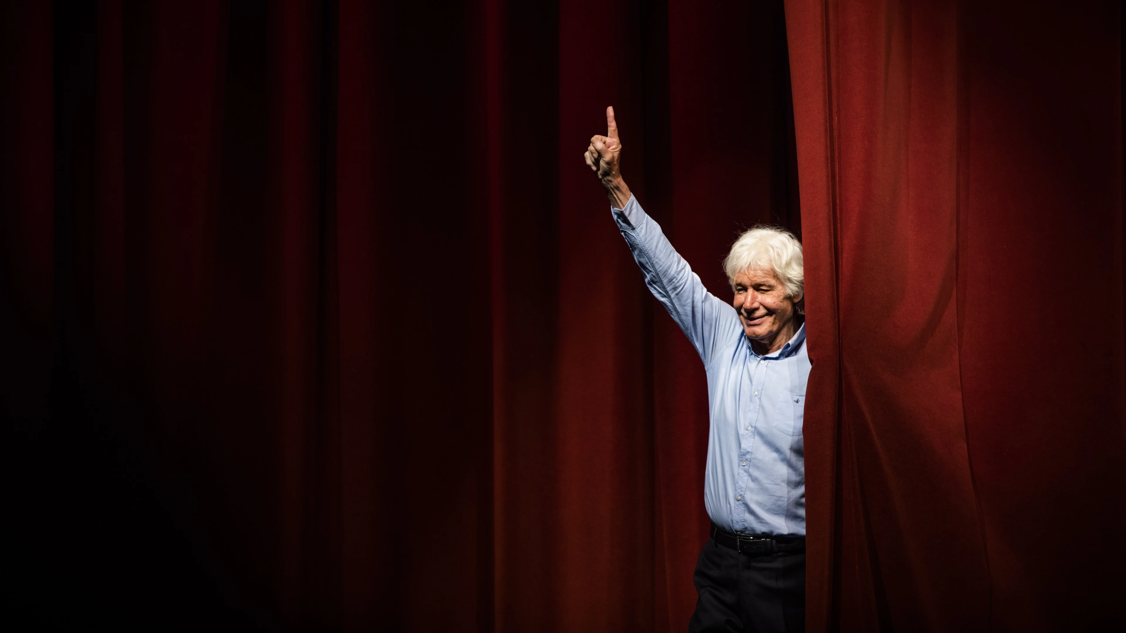 Verdriet om overlijden cabaretier Paul van Vliet: 'Hij was als een vader voor me'