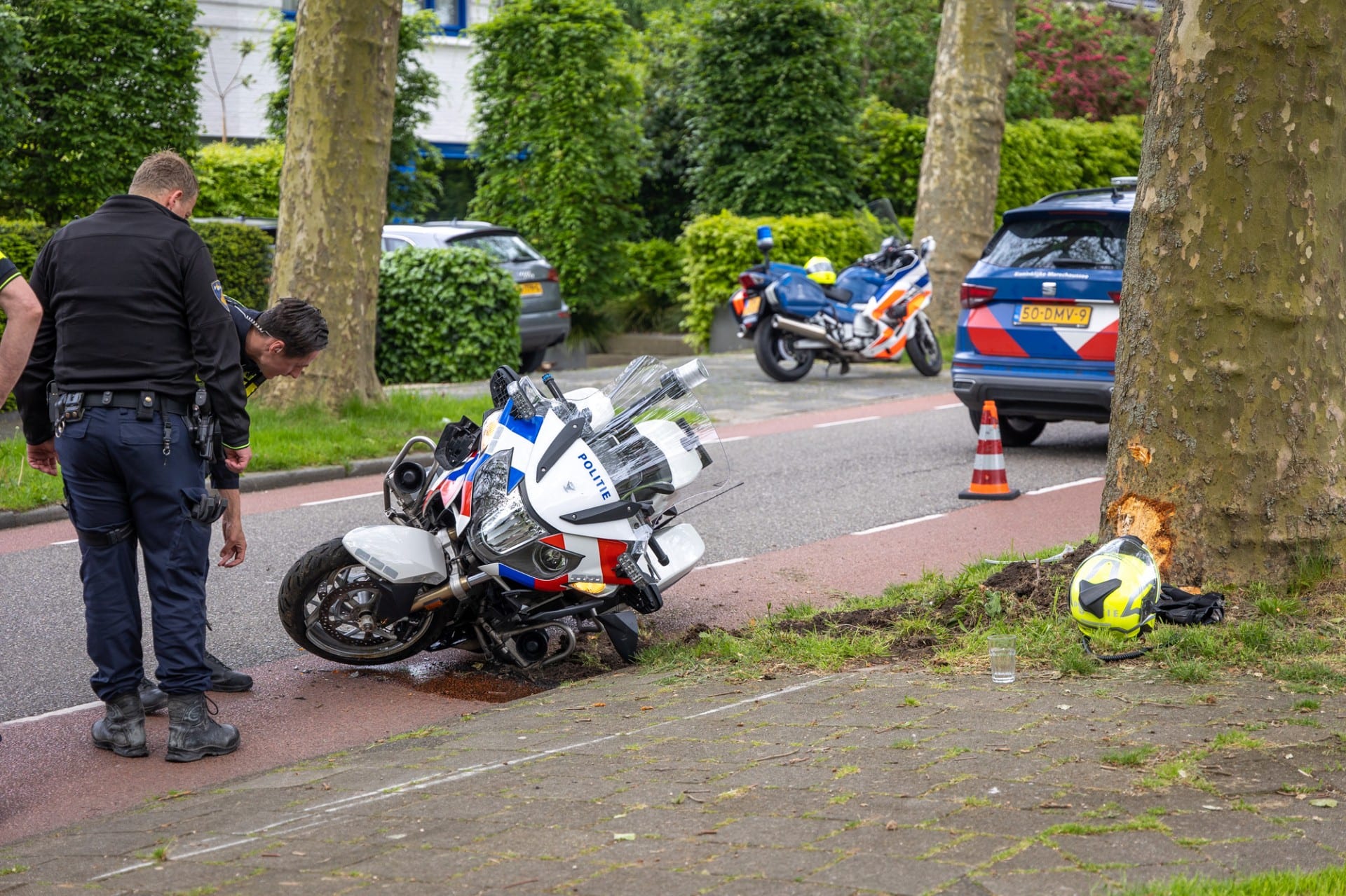 Motoragent verliest controle en crasht tijdens achtervolging 