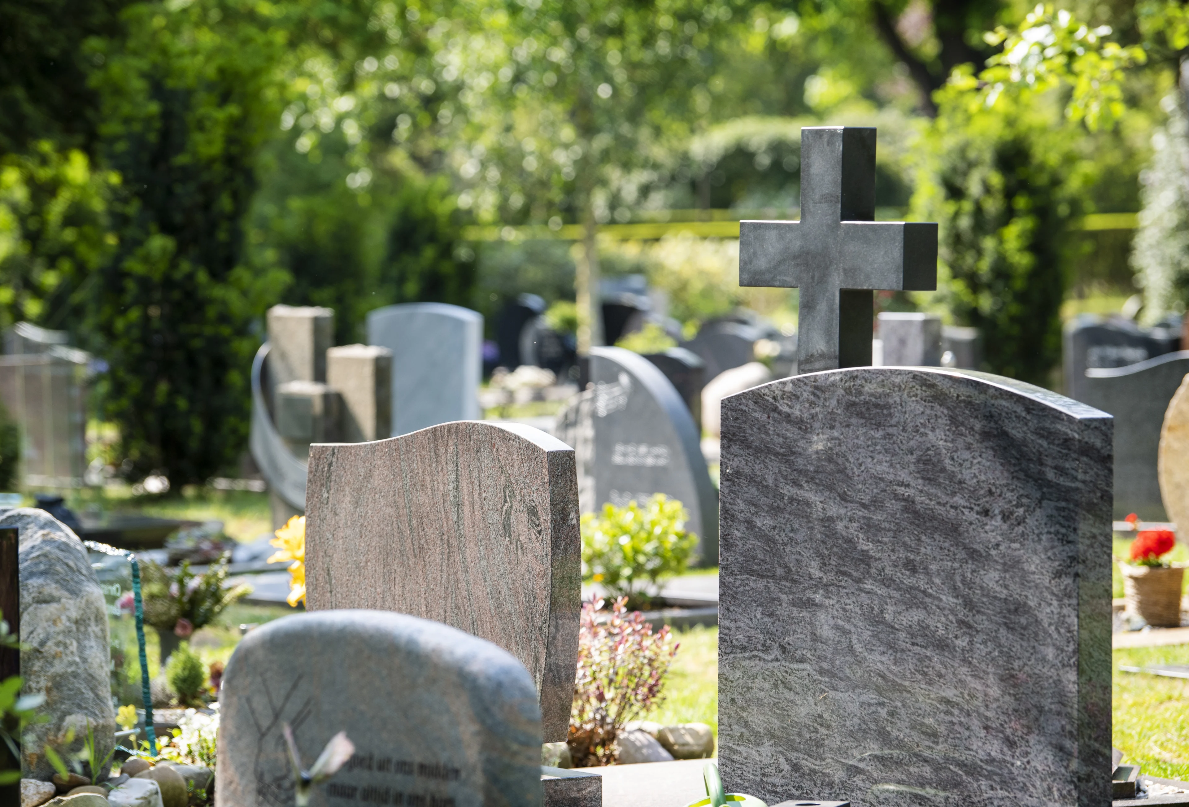 'Man 15 jaar doodverklaard door gemeente, blijkt springlevend'