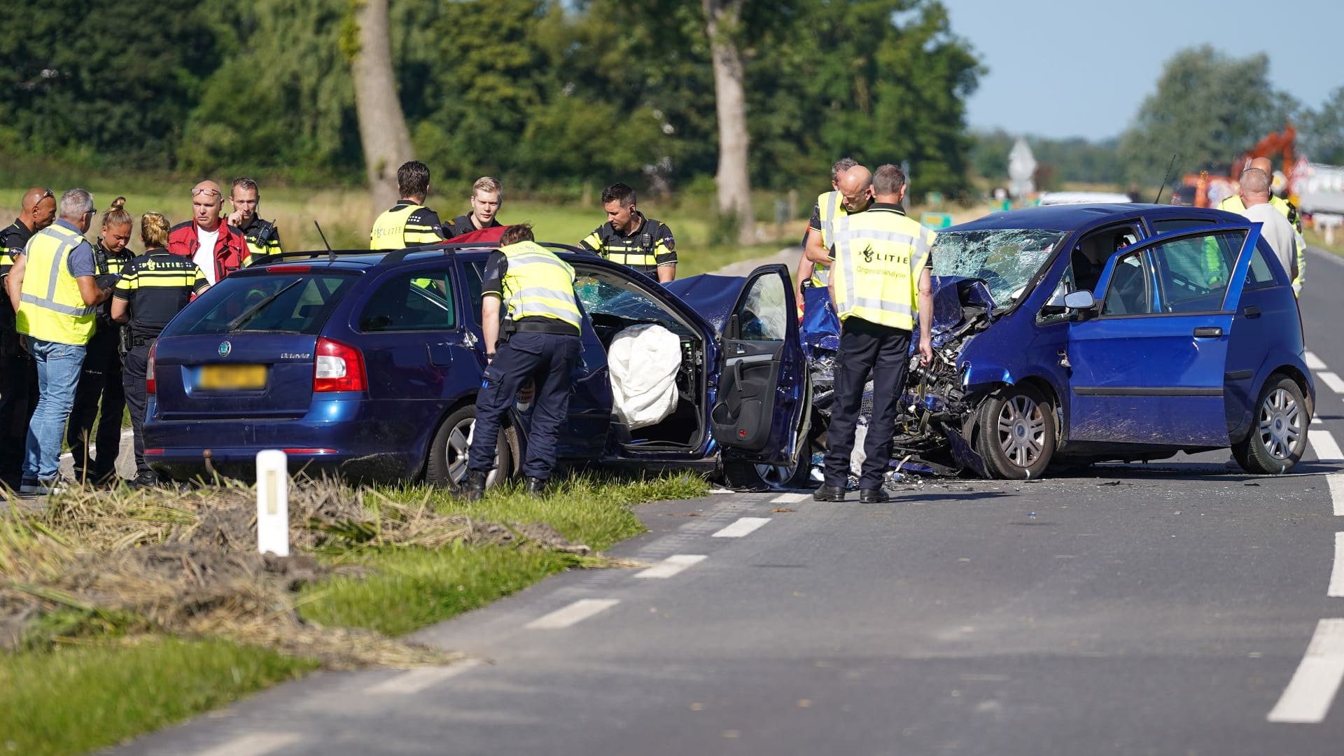 Drama op N355: drie mensen overleden bij frontale botsing bij Grijpskerk