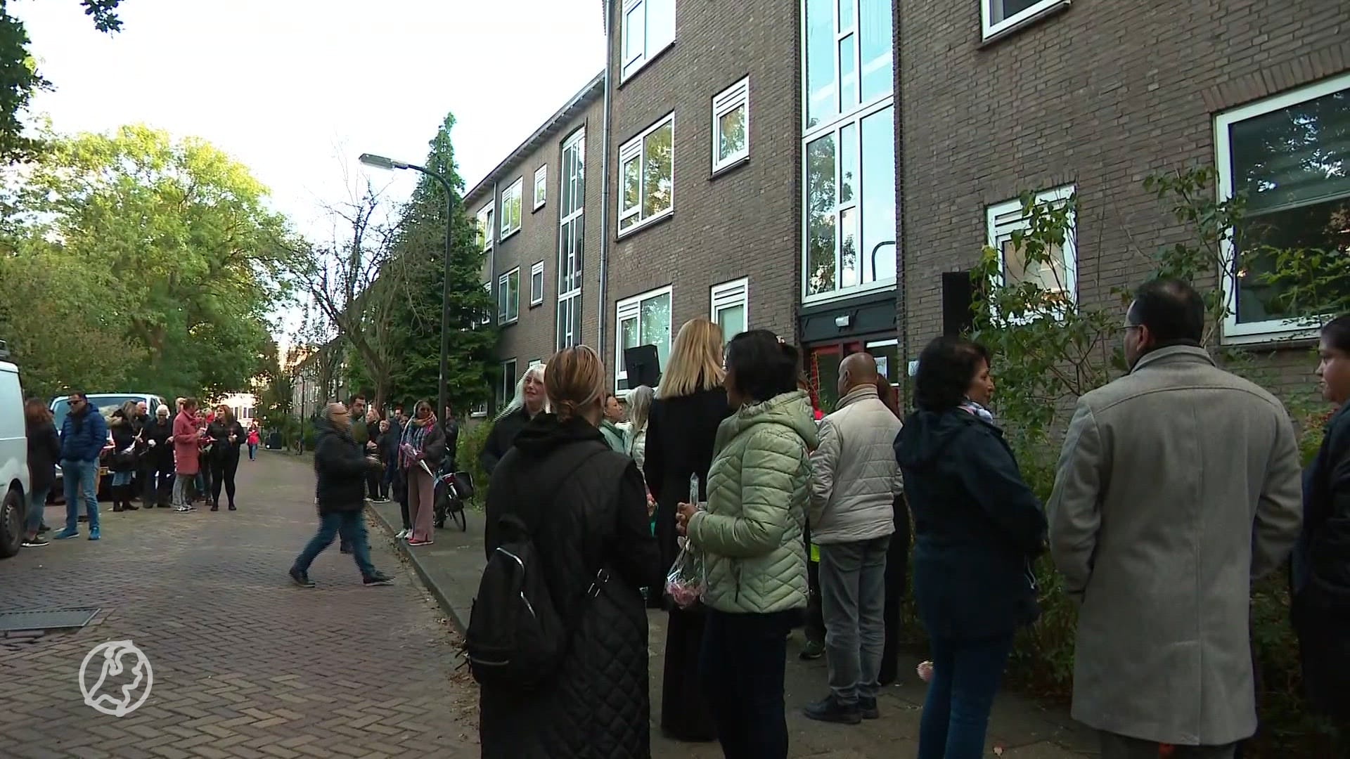 Naasten zoeken steun bij stille tocht voor doodgeschoten Paro