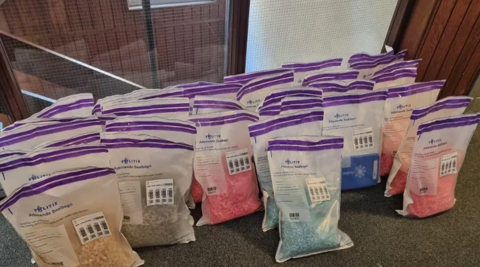 Twee aanhoudingen om enorme partij sterk verdovende middelen