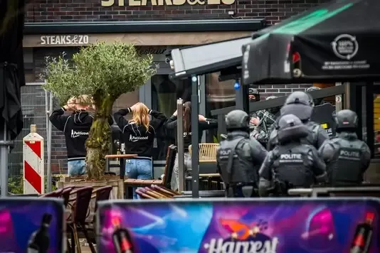 Drie gijzelaars vrijgelaten, maar gijzeling Ede nog gaande