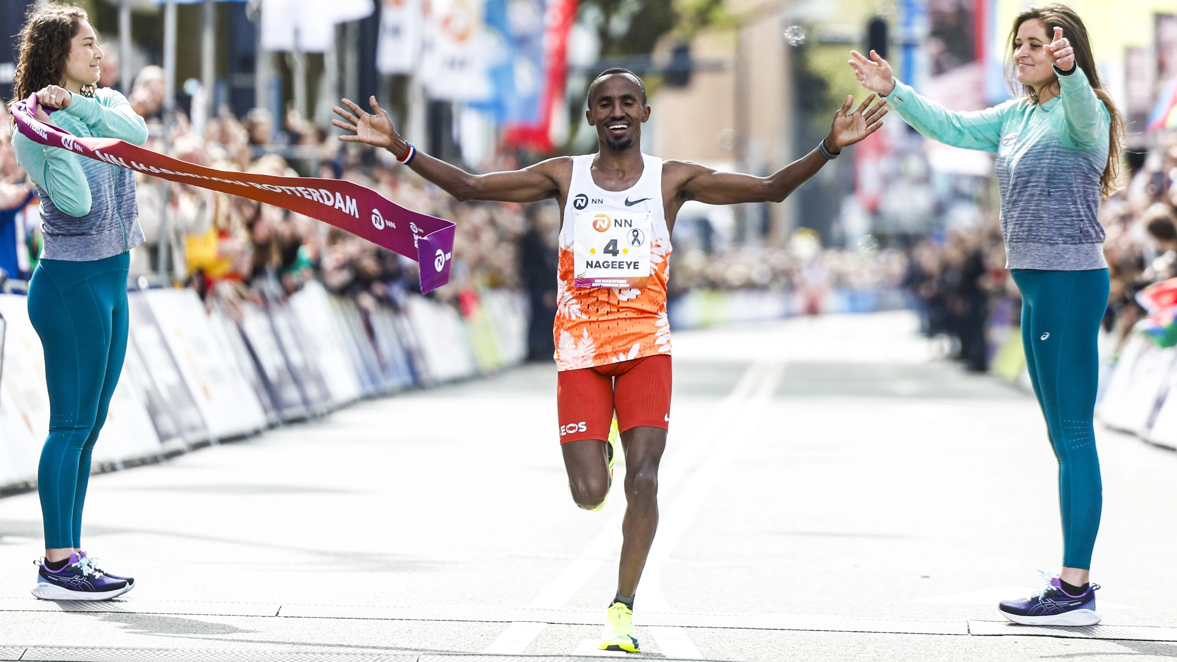 Nederlandse Abdi Nageeye wint marathon Rotterdam in nationaal record