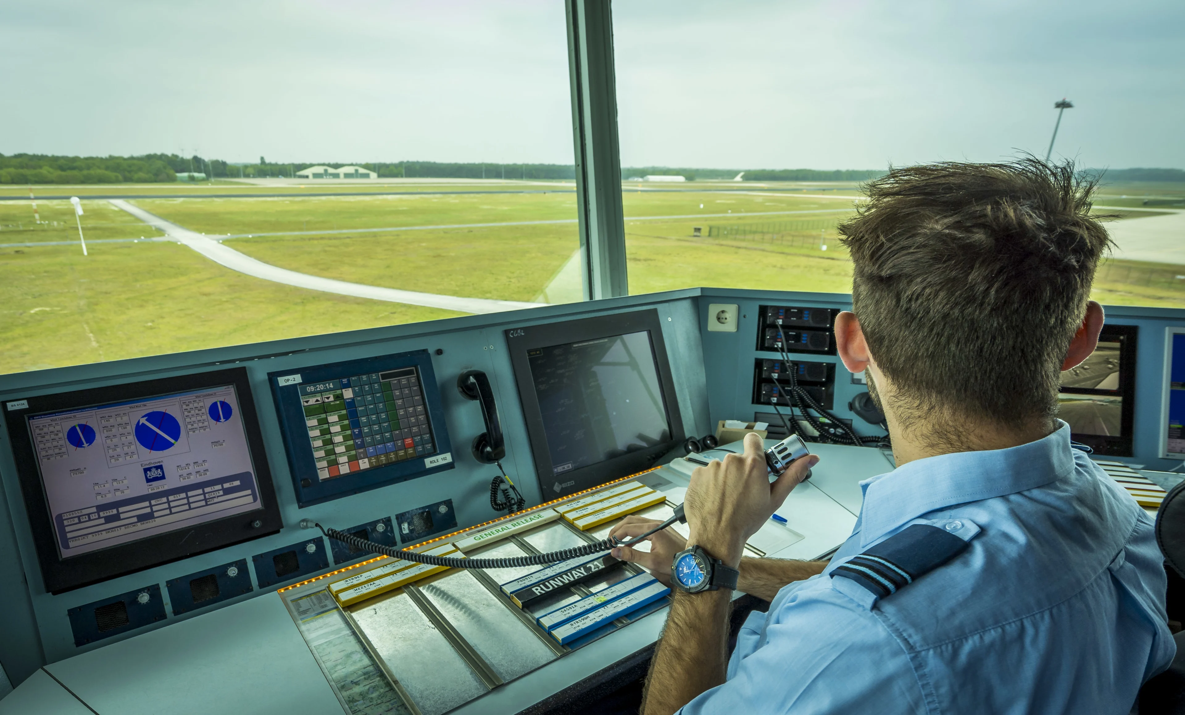 Tekort aan luchtverkeersleiders, vliegen van en naar Maastricht komende dagen niet altijd mogelijk