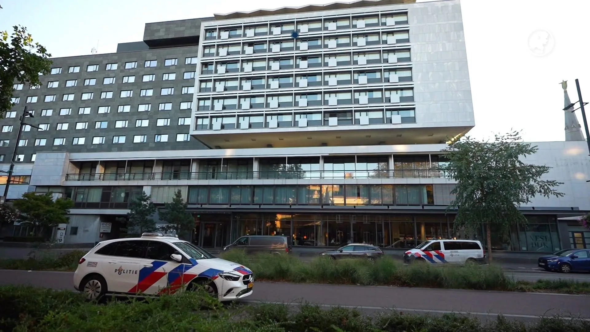 Dode gevonden in hotel Eindhoven, politie sluit misdrijf niet uit