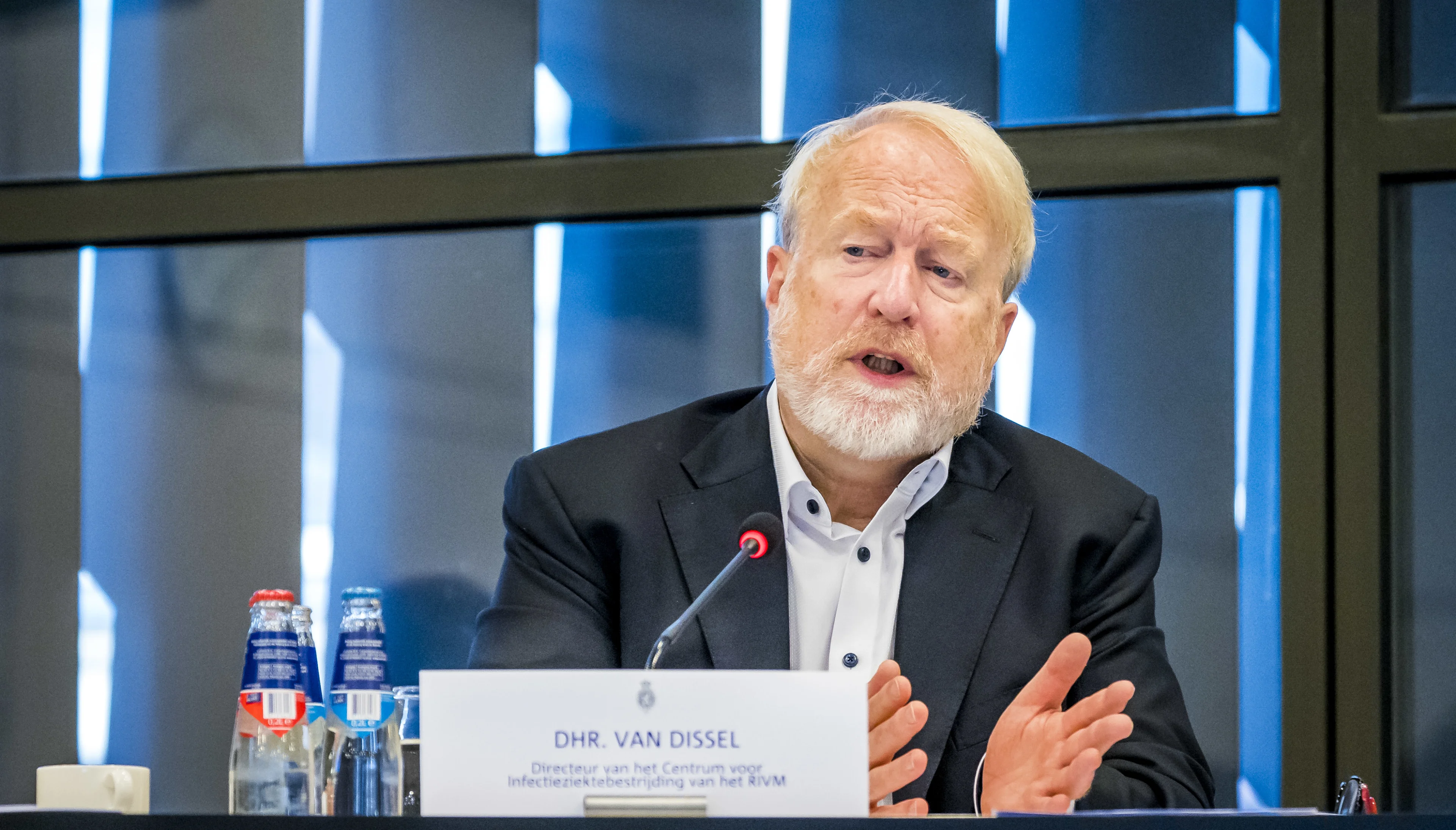 RIVM: tweede golf corona mogelijk pas in maart voorbij, 'strenge lockdown heel goed idee'