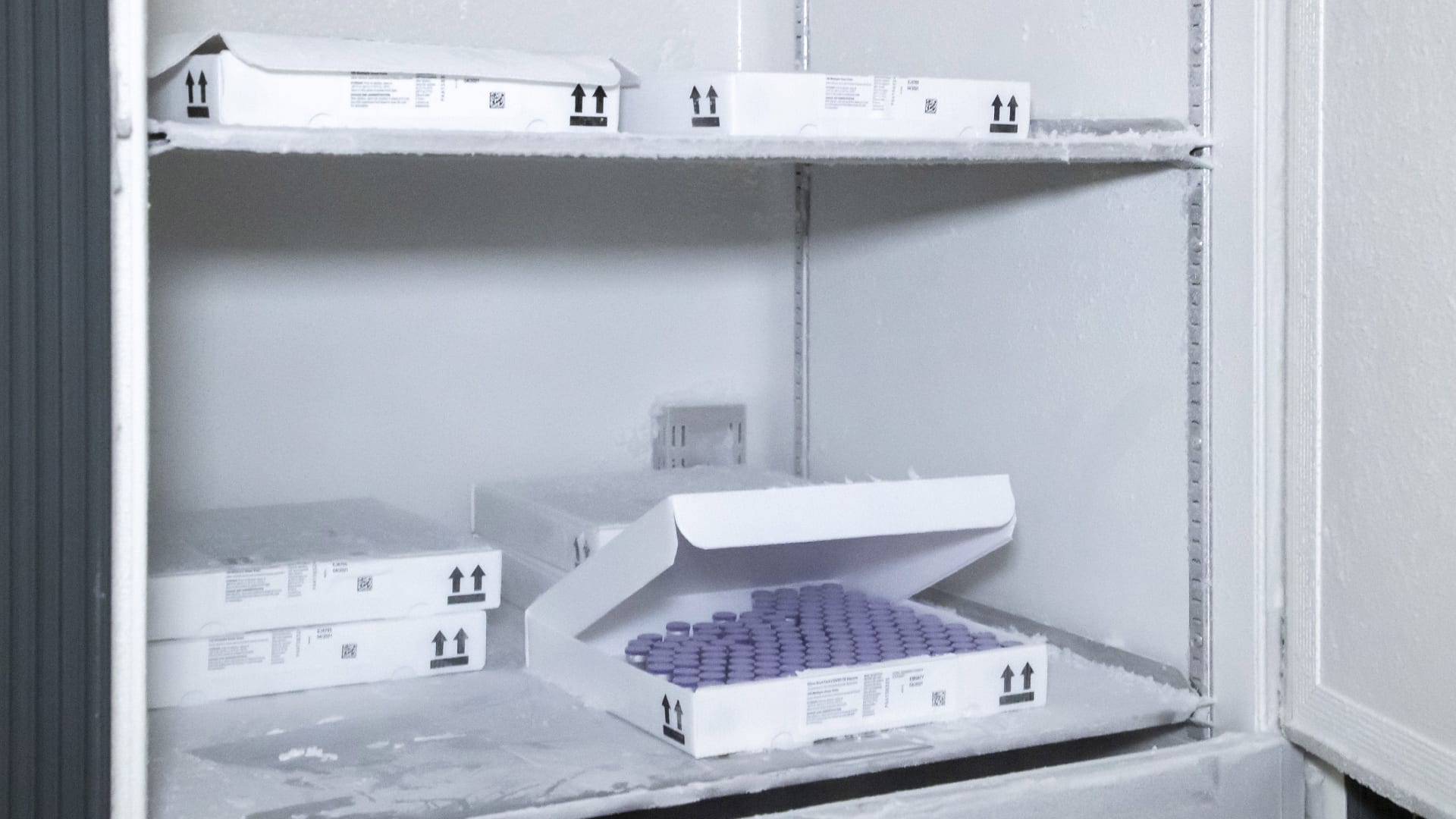 LIVEBLOG | Vaccineren ziekenhuispersoneel van acute zorg bijna klaar