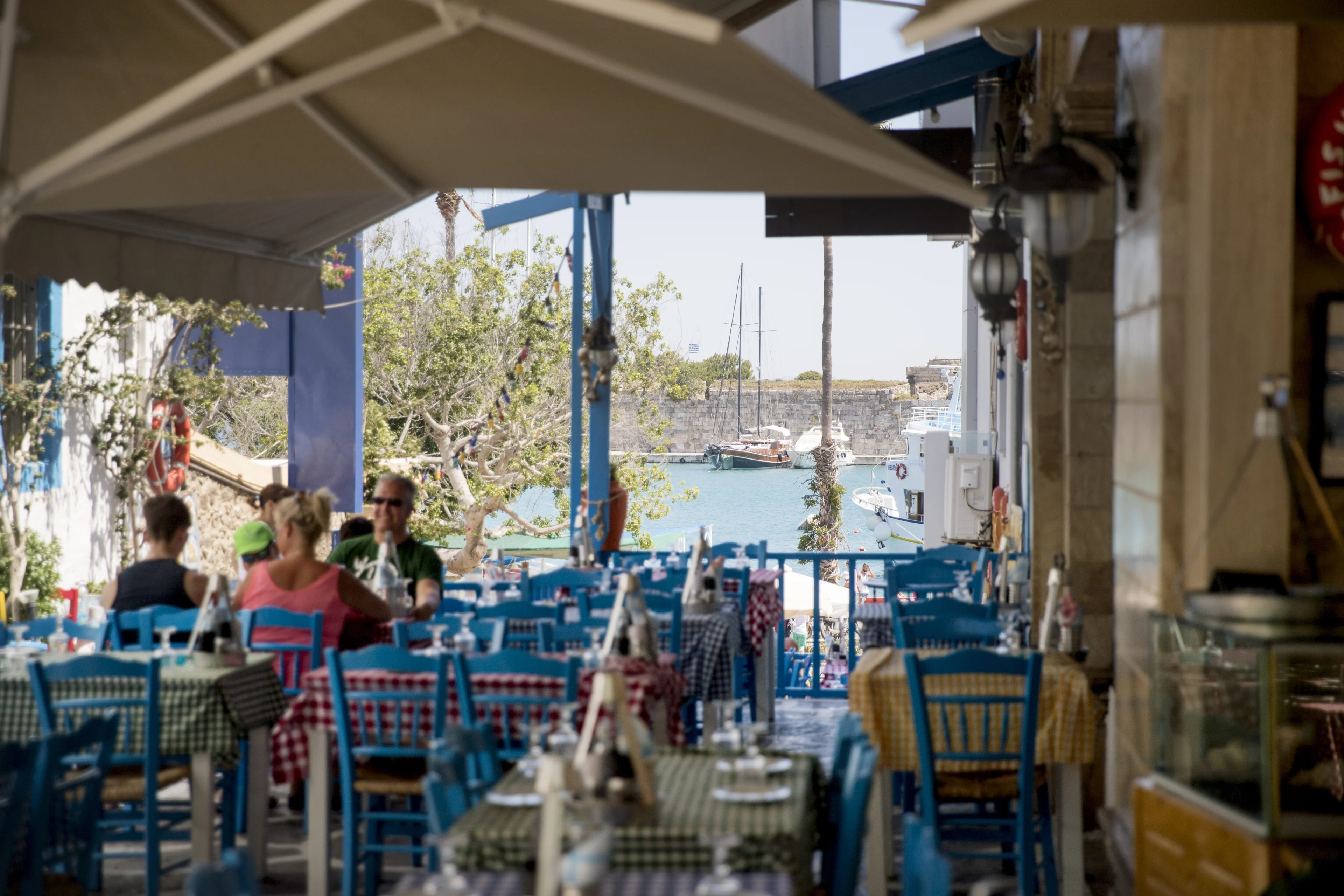 Nederlander (41) gaat compleet uit zijn dak in Grieks hotel