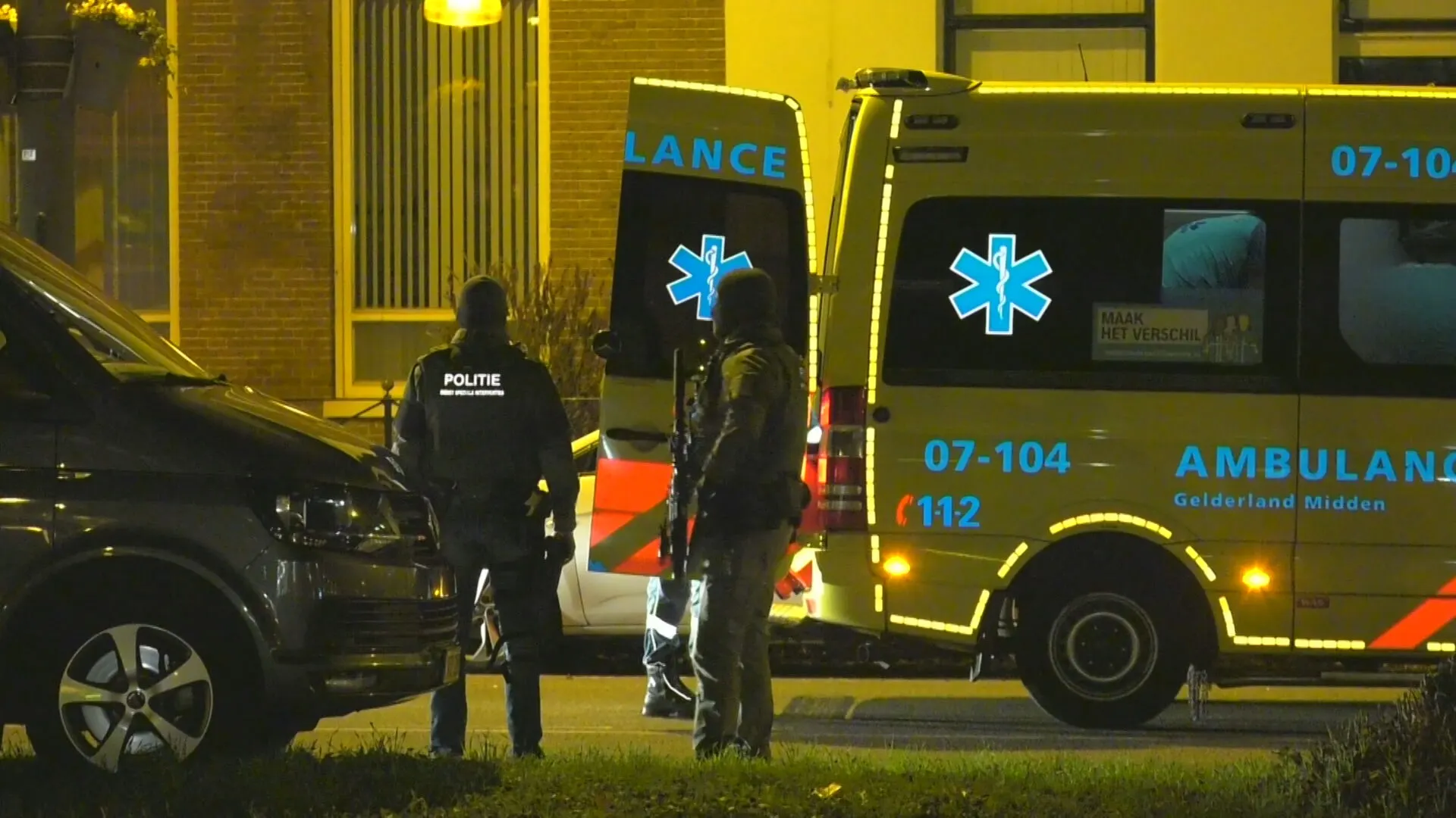 Gewonde man in pand in Arnhem overleden, politie onderzoekt link met dode in Amersfoort