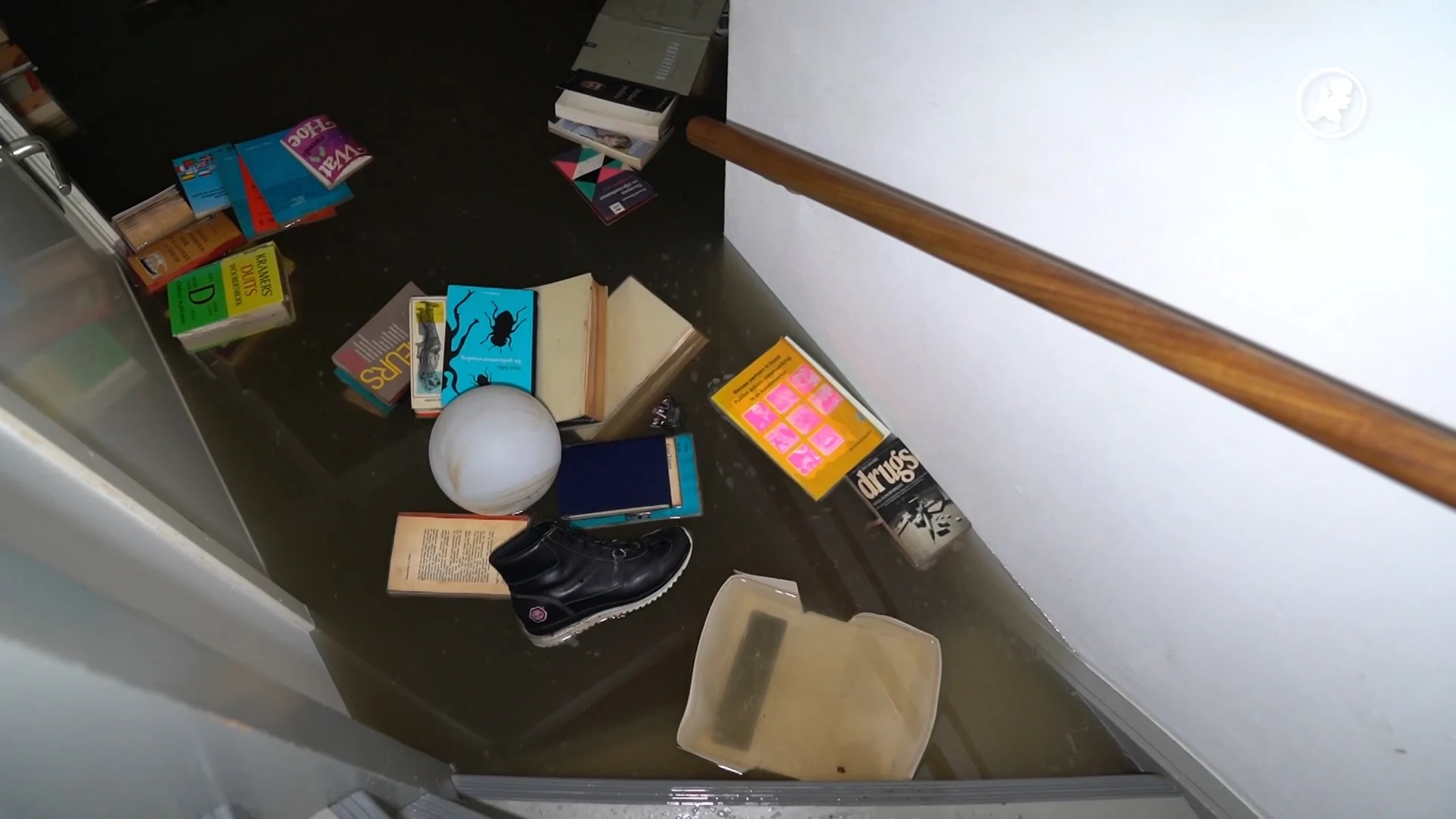 Meerdere woningen onder water door gesprongen waterleiding