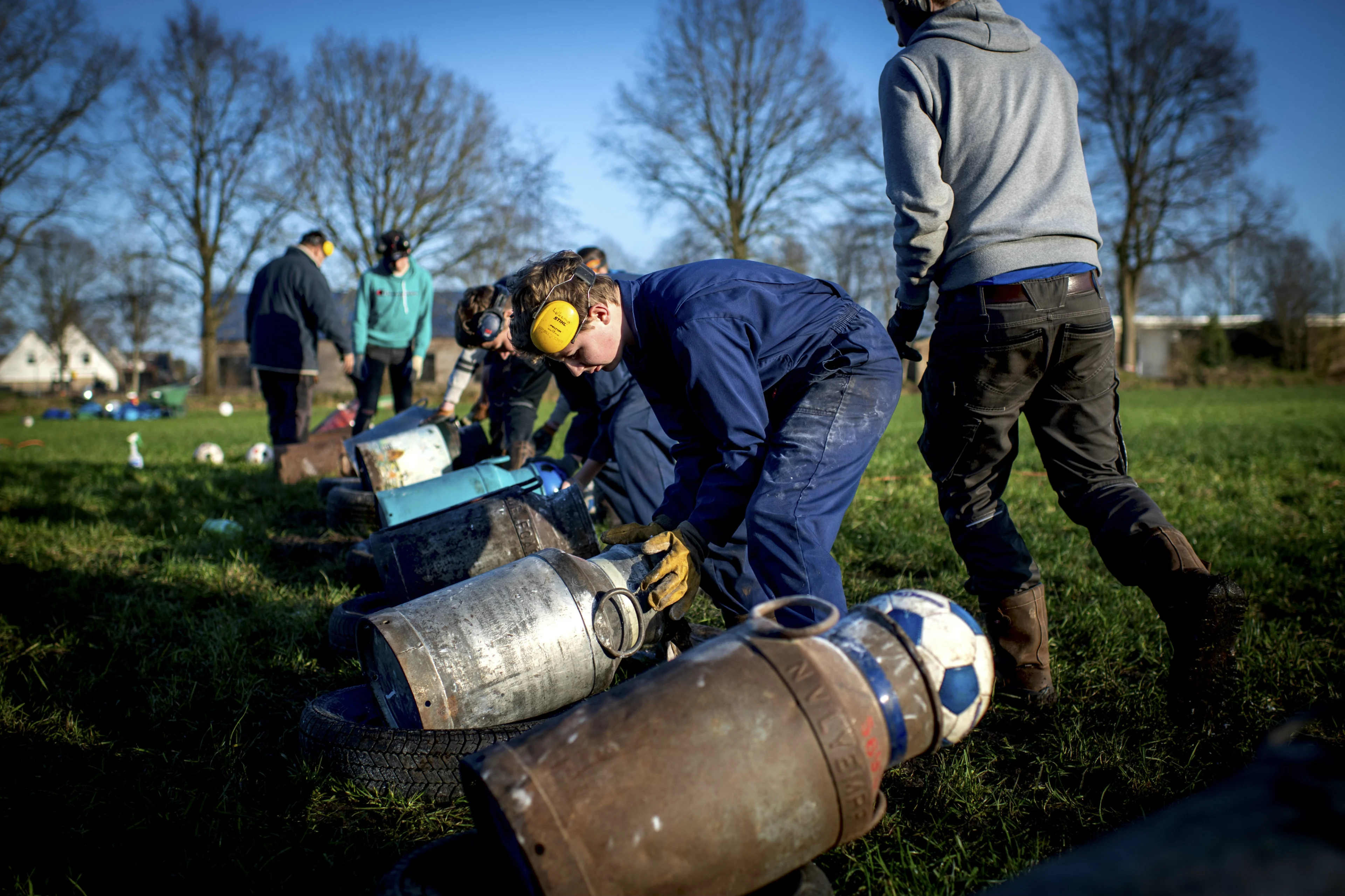 Blije carbidfanaten roepen op: ga niet stunten met carbidschieten
