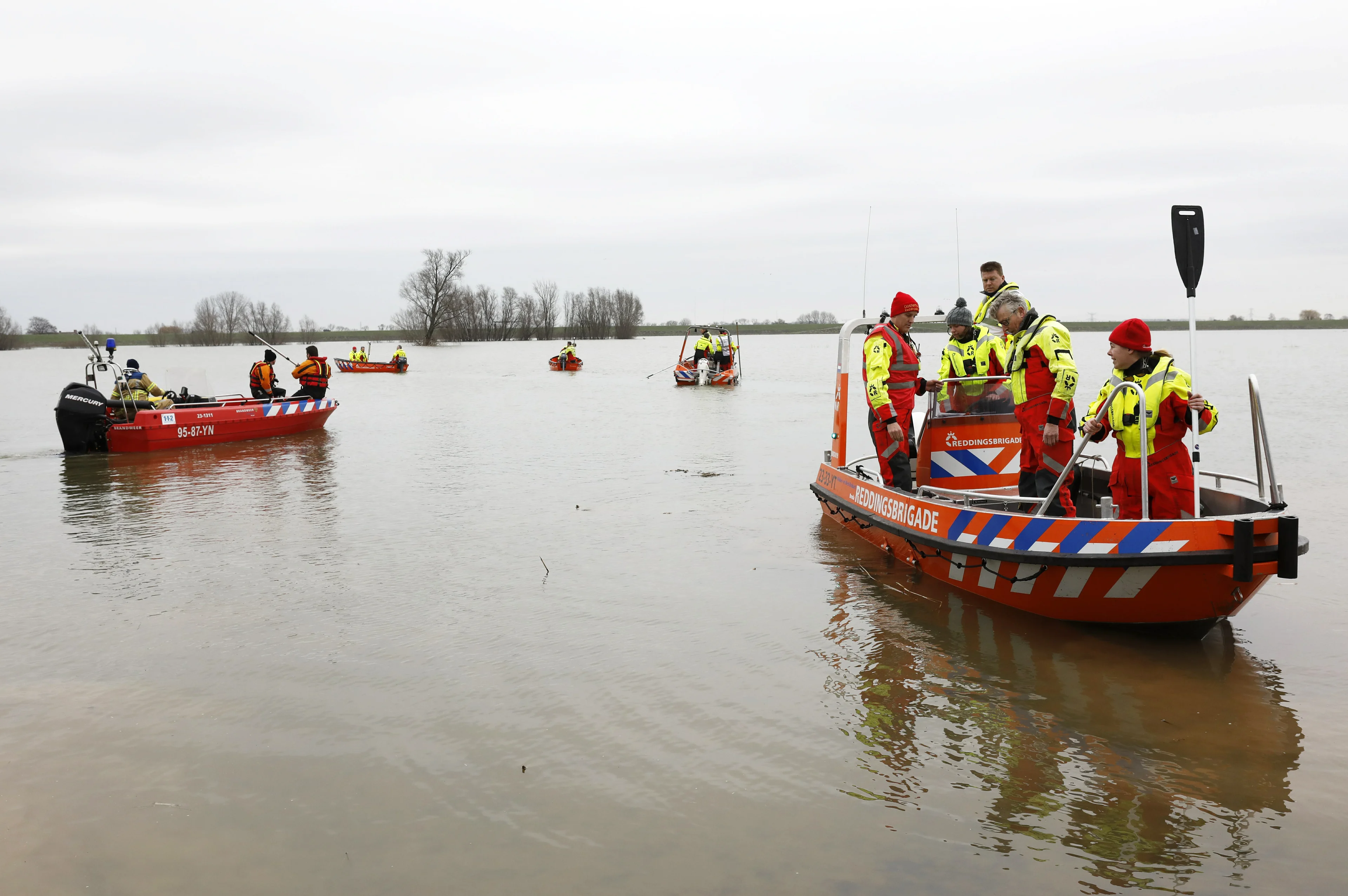 Nationale Reddingsvloot oefent bij de Zaanse Jagersplas