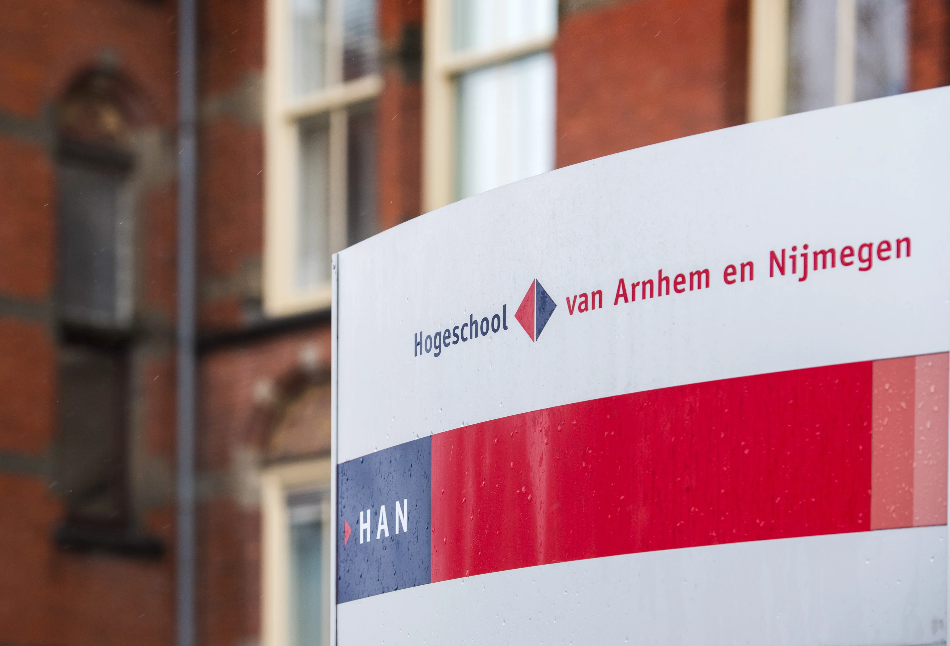 Privé-gegevens duizenden oud-studenten HAN mogelijk op straat