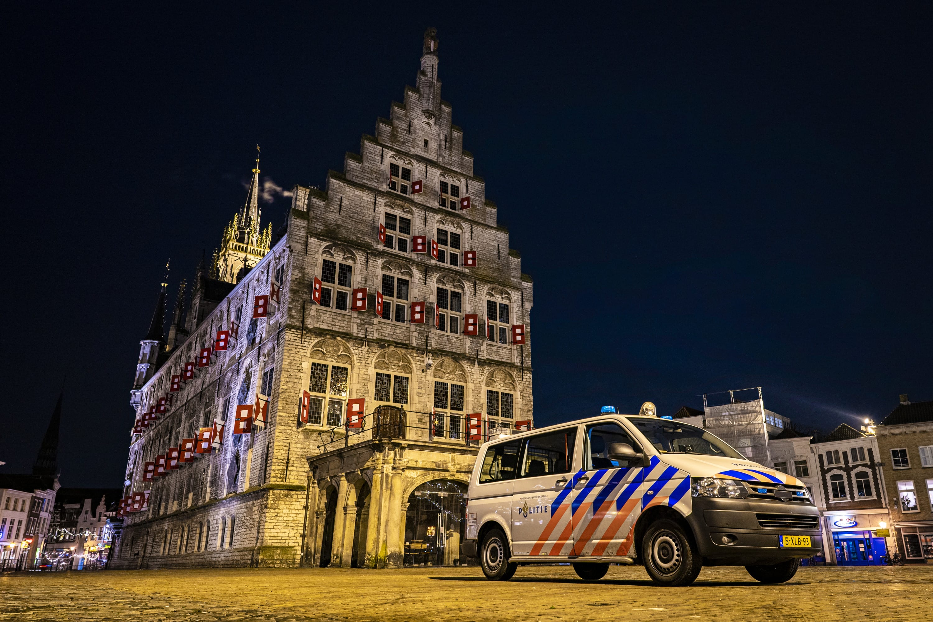 Schreeuwende naakte man op straat zorgt voor onrust in Gouda