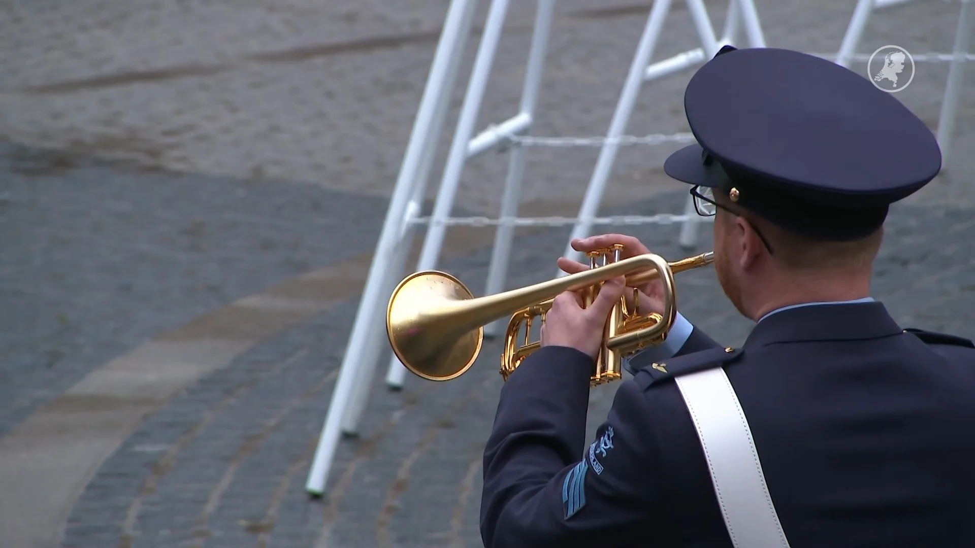 Dodenherdenking onder vuur: verdeeldheid over wie we herdenken