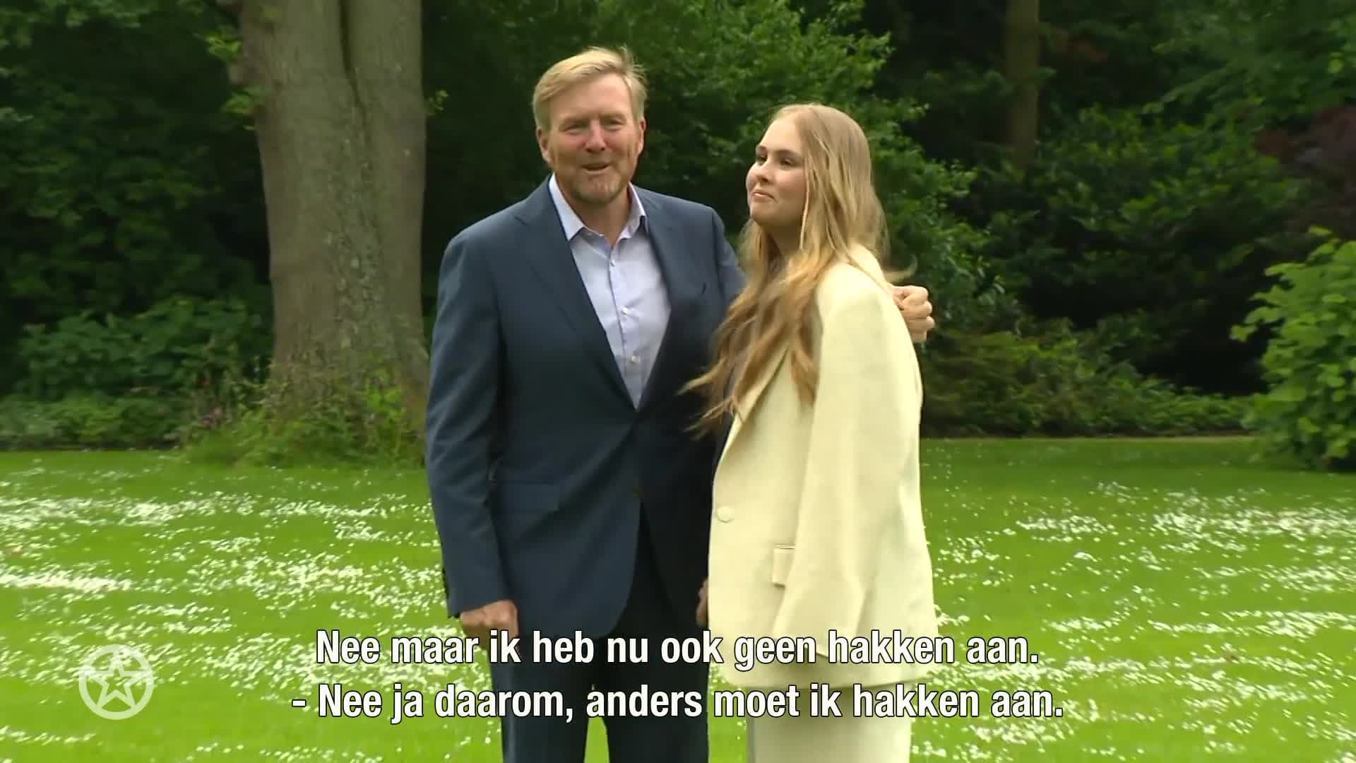 Koning dolt met Amalia