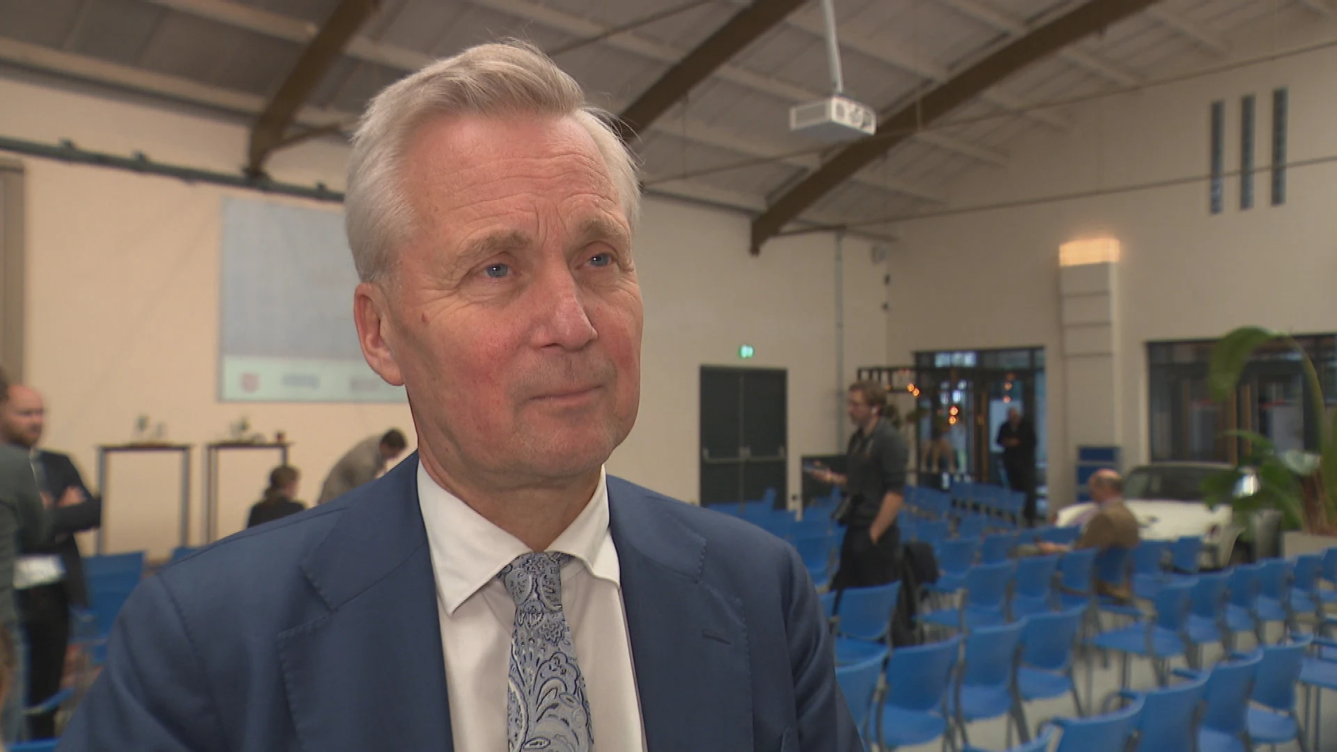 Van der Burg (VVD) opvallend eerlijk tijdens debat: armoede stijgt door ons beleid