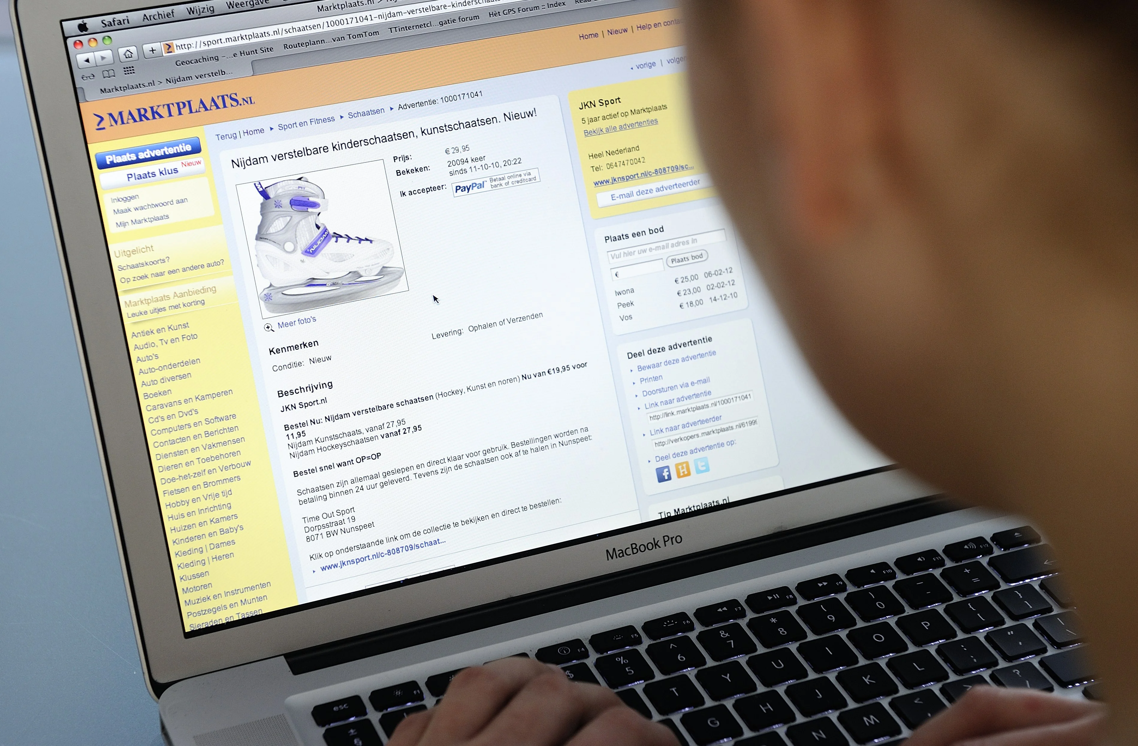 Schaatskoorts slaat toe: Nederlanders massaal op zoek naar tweedehands schaatsen en ski's