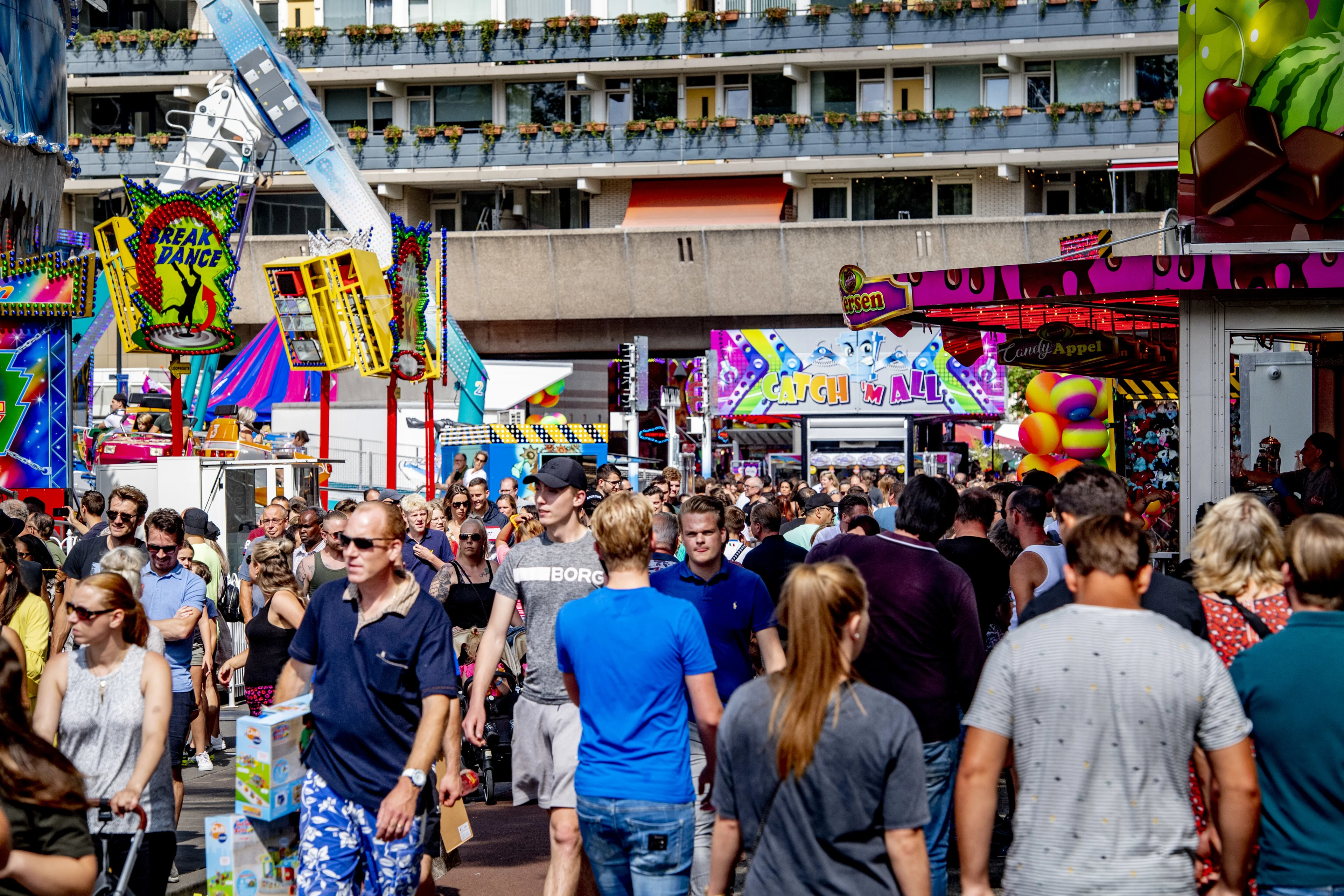 Kritiek op coronabeleid Tilburgse kermis, gemeente wel tevreden