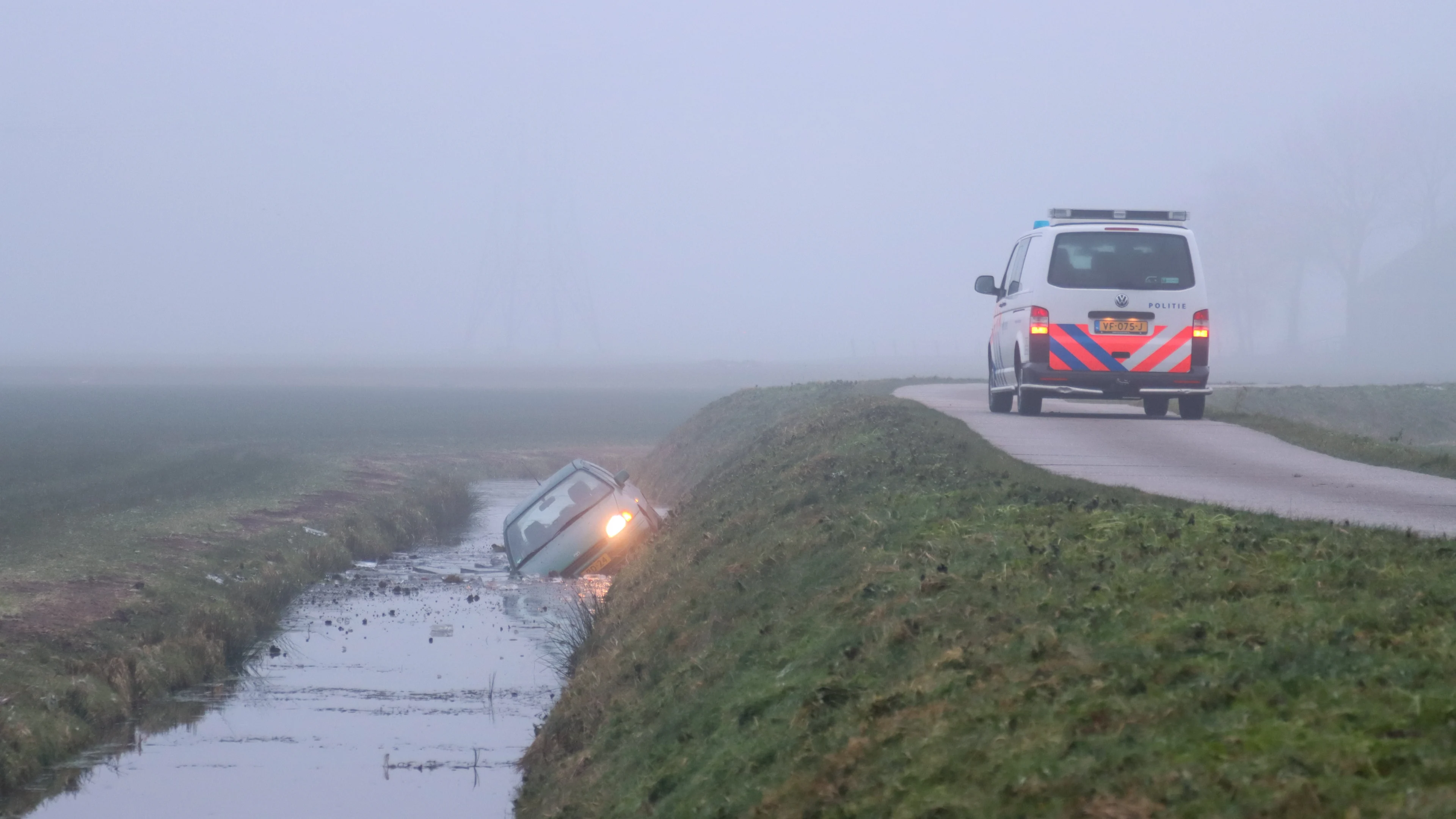 KNMI: code geel vanwege gladde wegen in meerdere delen van het land